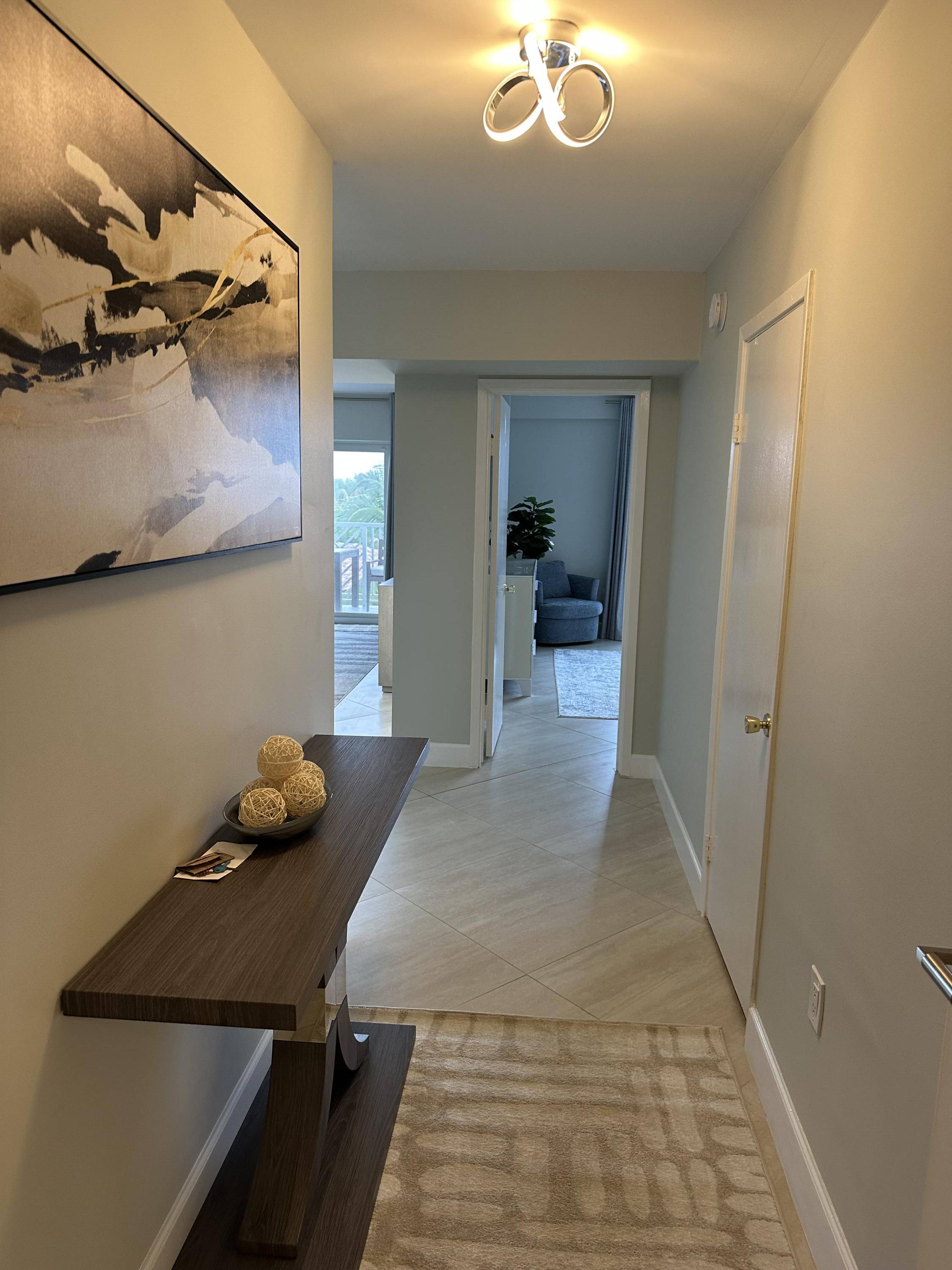 Palm Beach, FL 33480,170 N Ocean BLVD 508