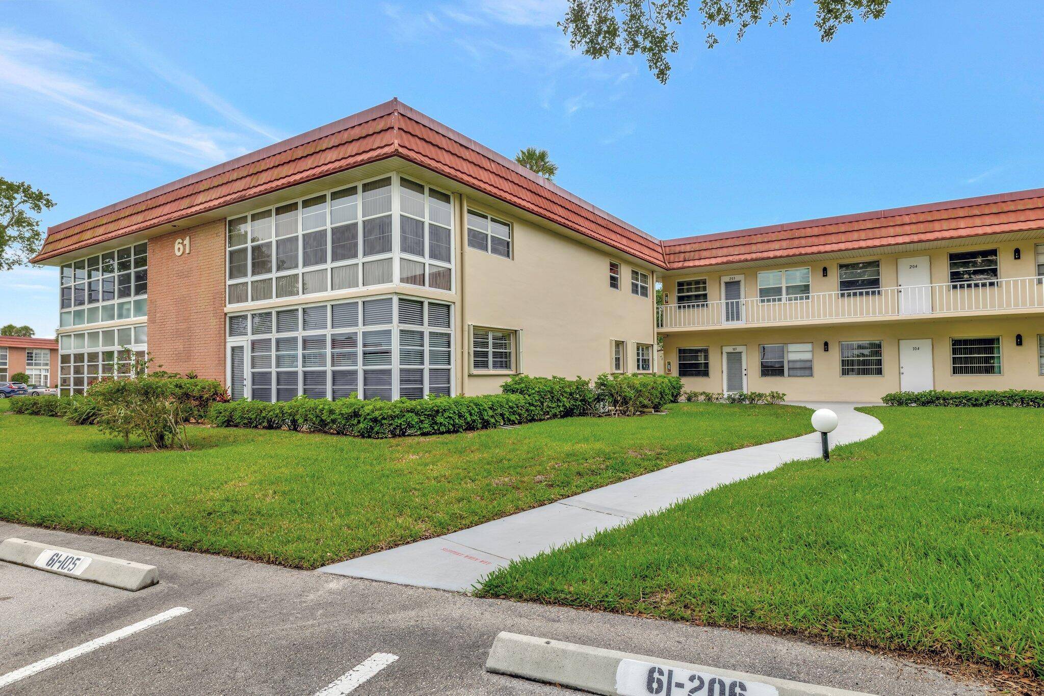 Vero Beach, FL 32962,61 Woodland DR 103