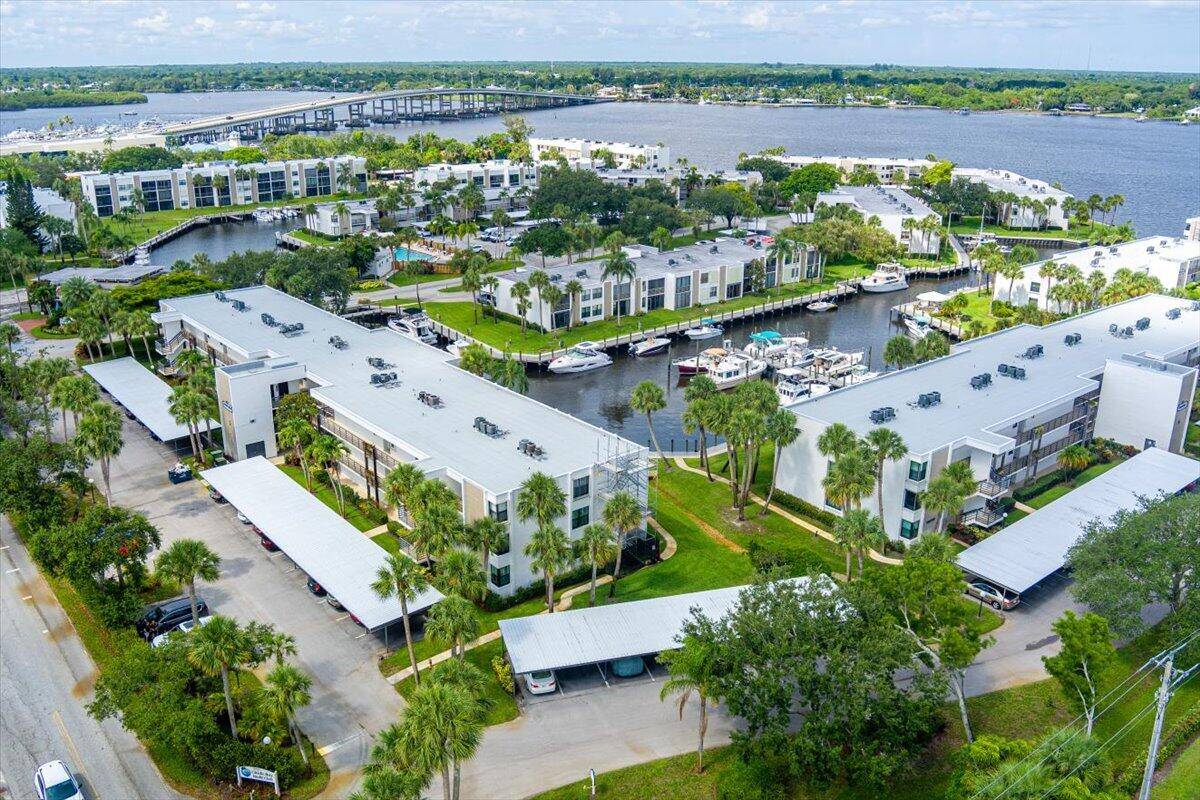 Stuart, FL 34994,1950 SW Palm City RD 5109