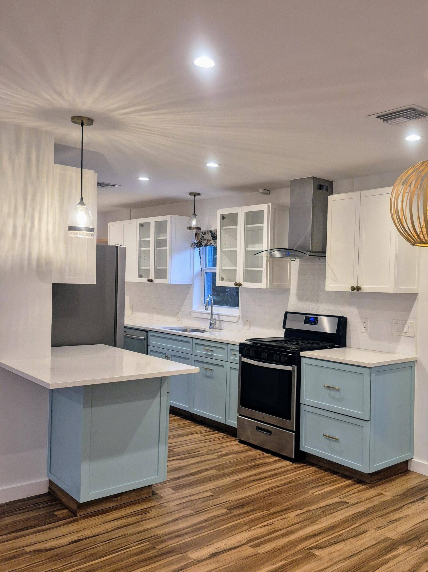 Lake Park, FL 33403,225 Park AVE