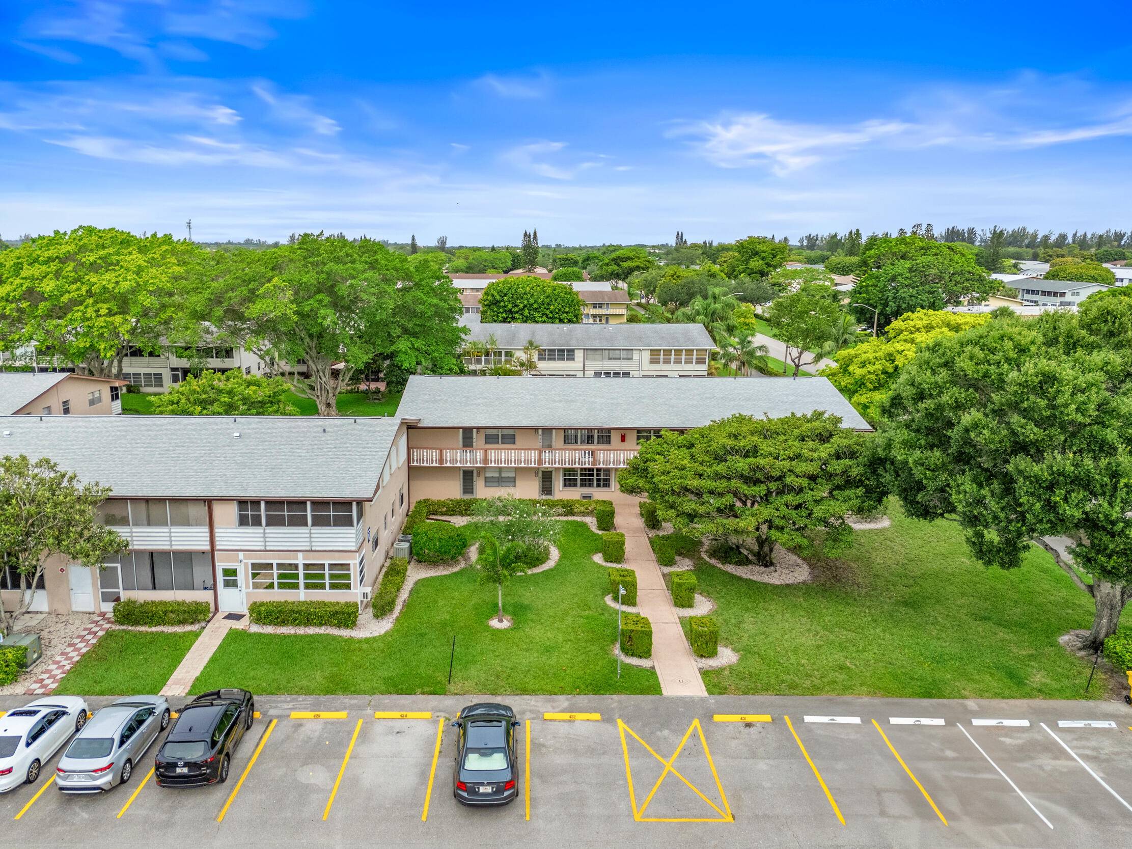 West Palm Beach, FL 33417,419 Chatham U