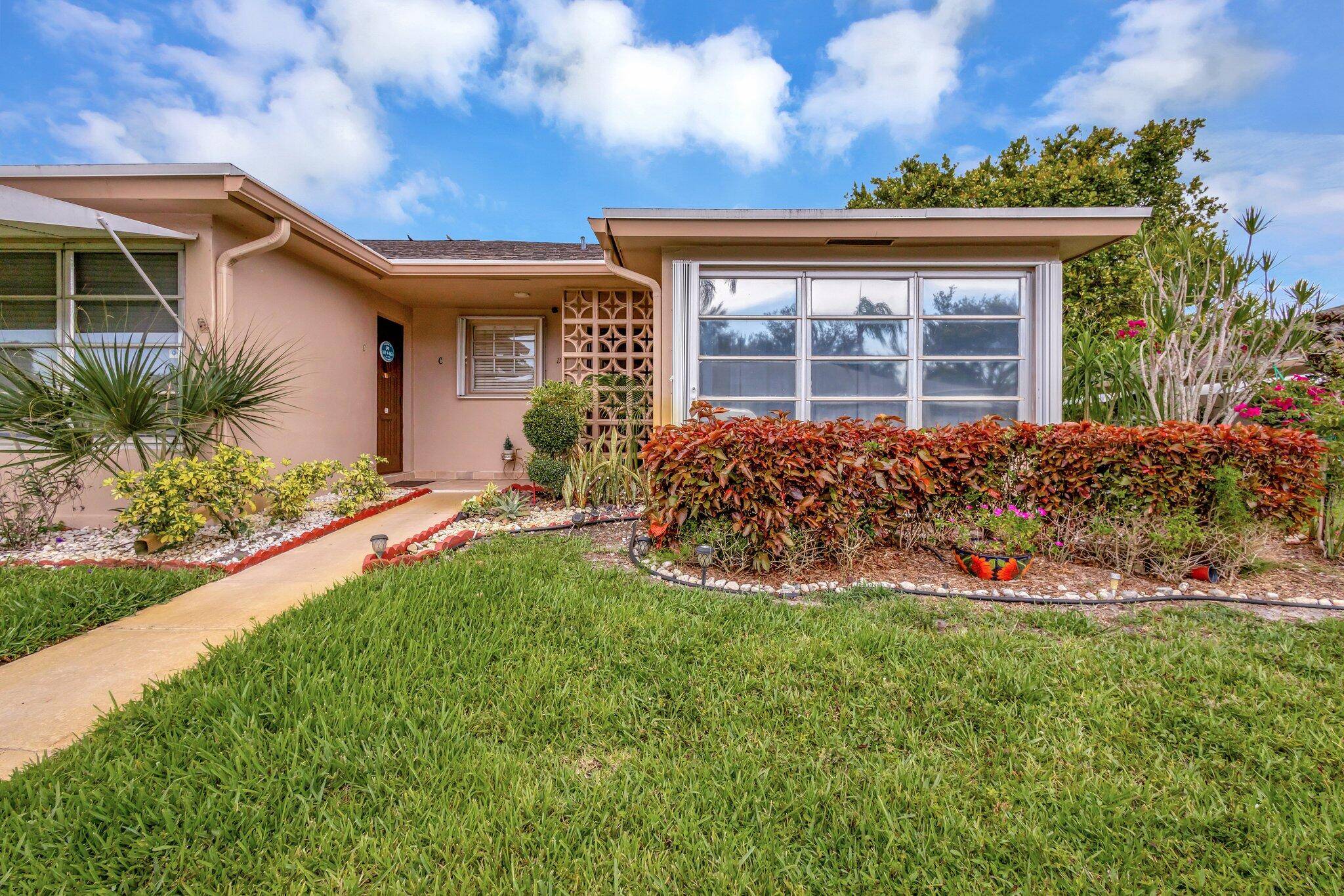 Delray Beach, FL 33445,1232 W W Club DR D