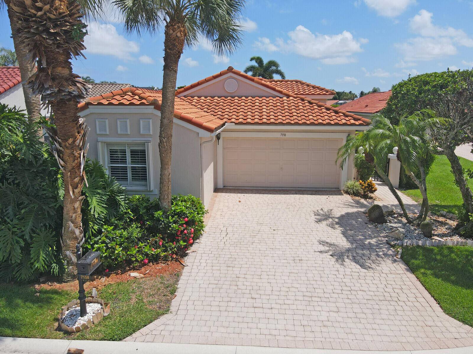 Boynton Beach, FL 33437,7158 Foxworth CT