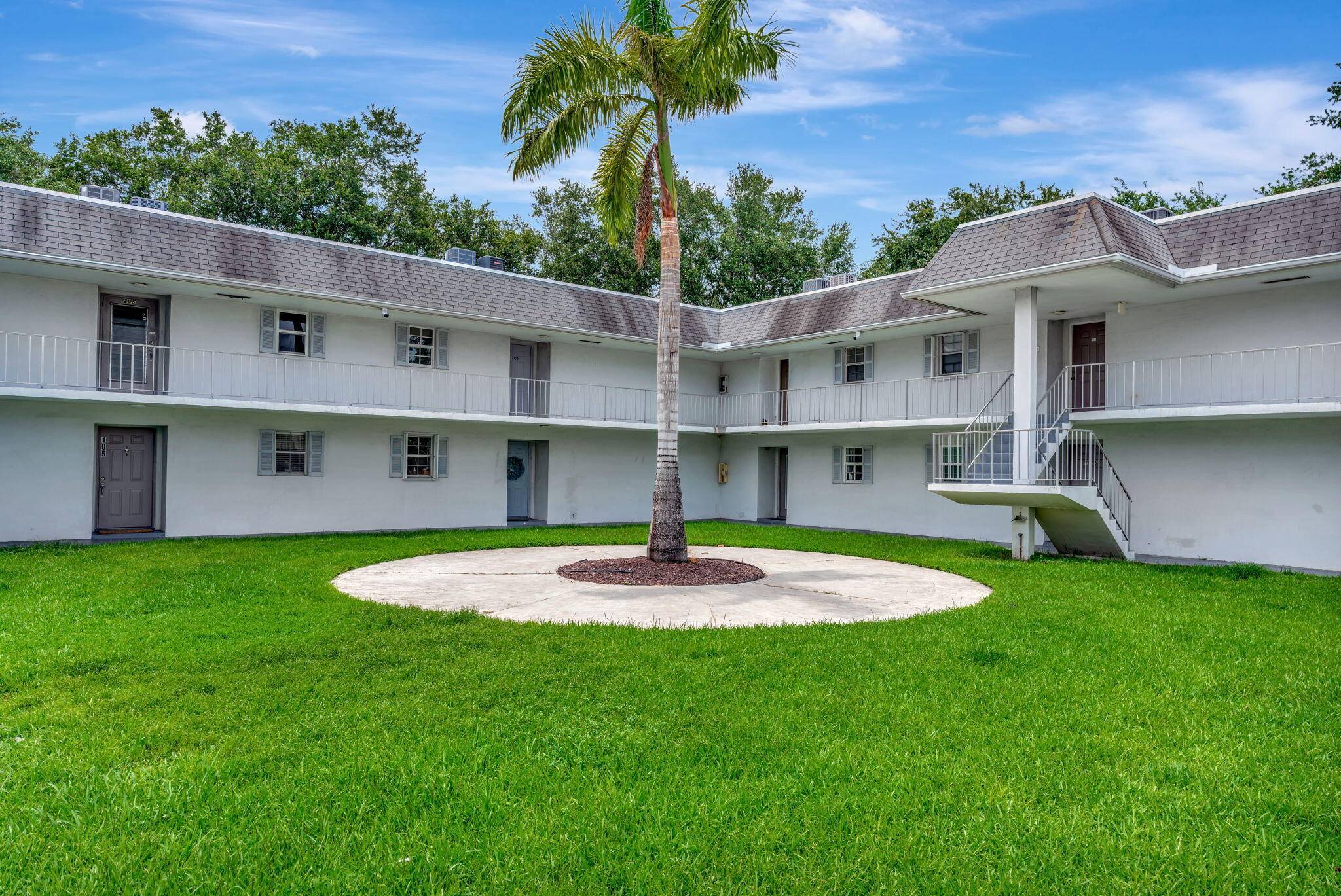 Palm Beach Gardens, FL 33410,10249 N Military TRL 206