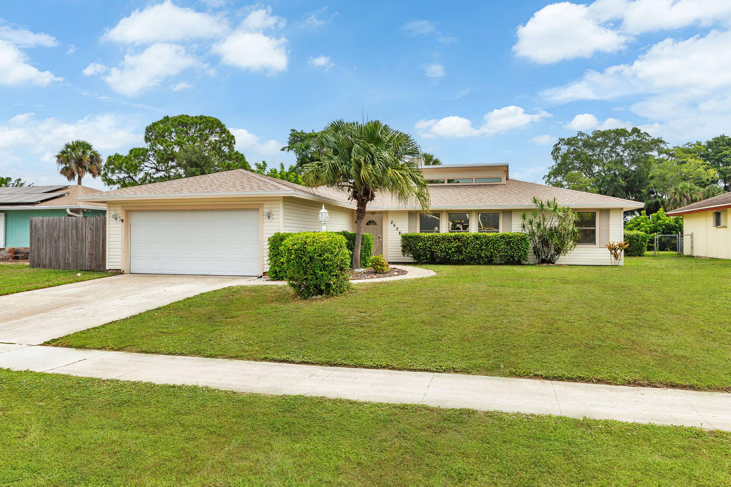 Riviera Beach, FL 33407,2558 S Canterbury DR