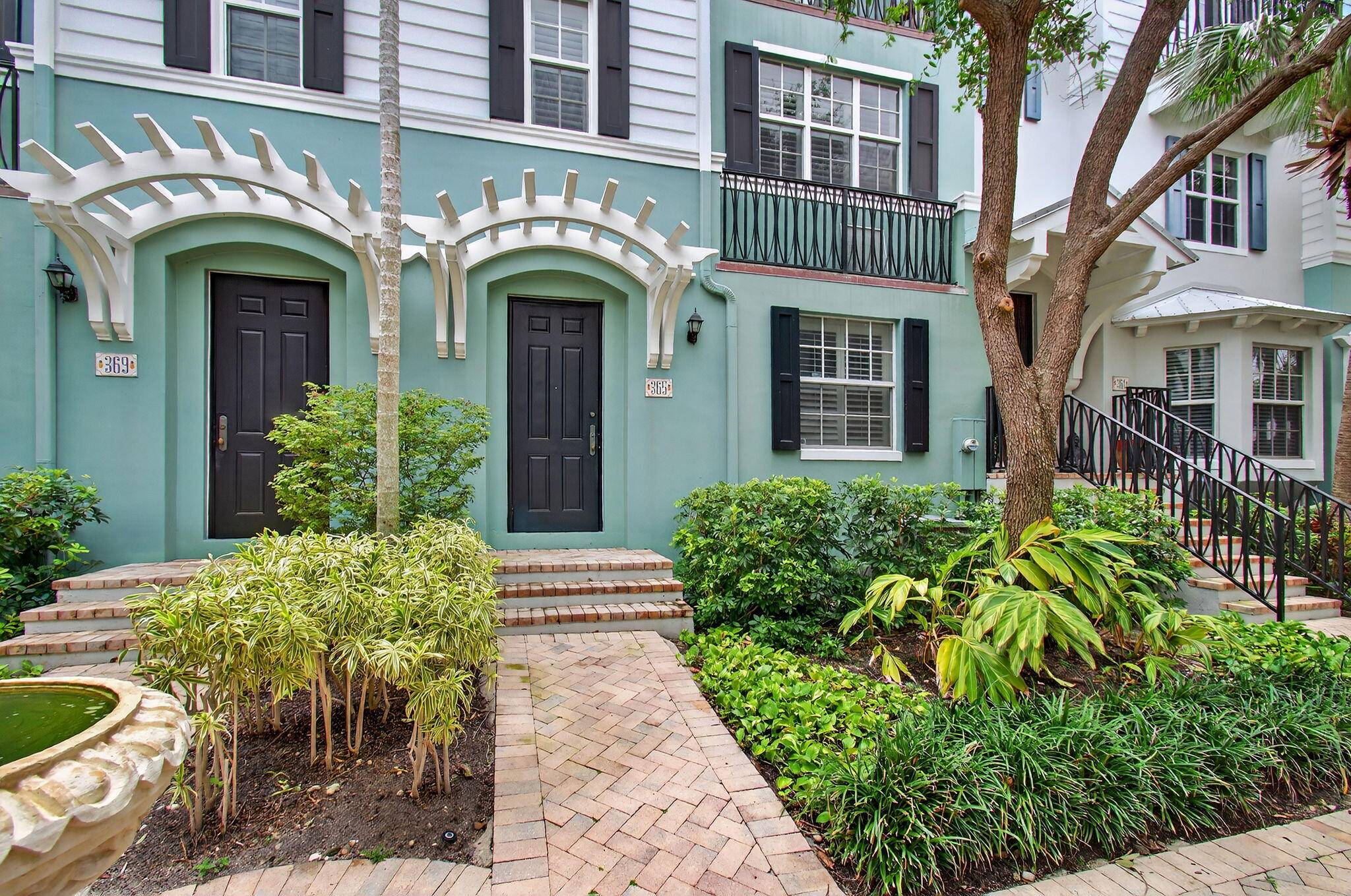 Delray Beach, FL 33483,365 W Mallory CIR