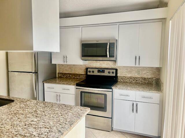 West Palm Beach, FL 33409,5026 50th WAY
