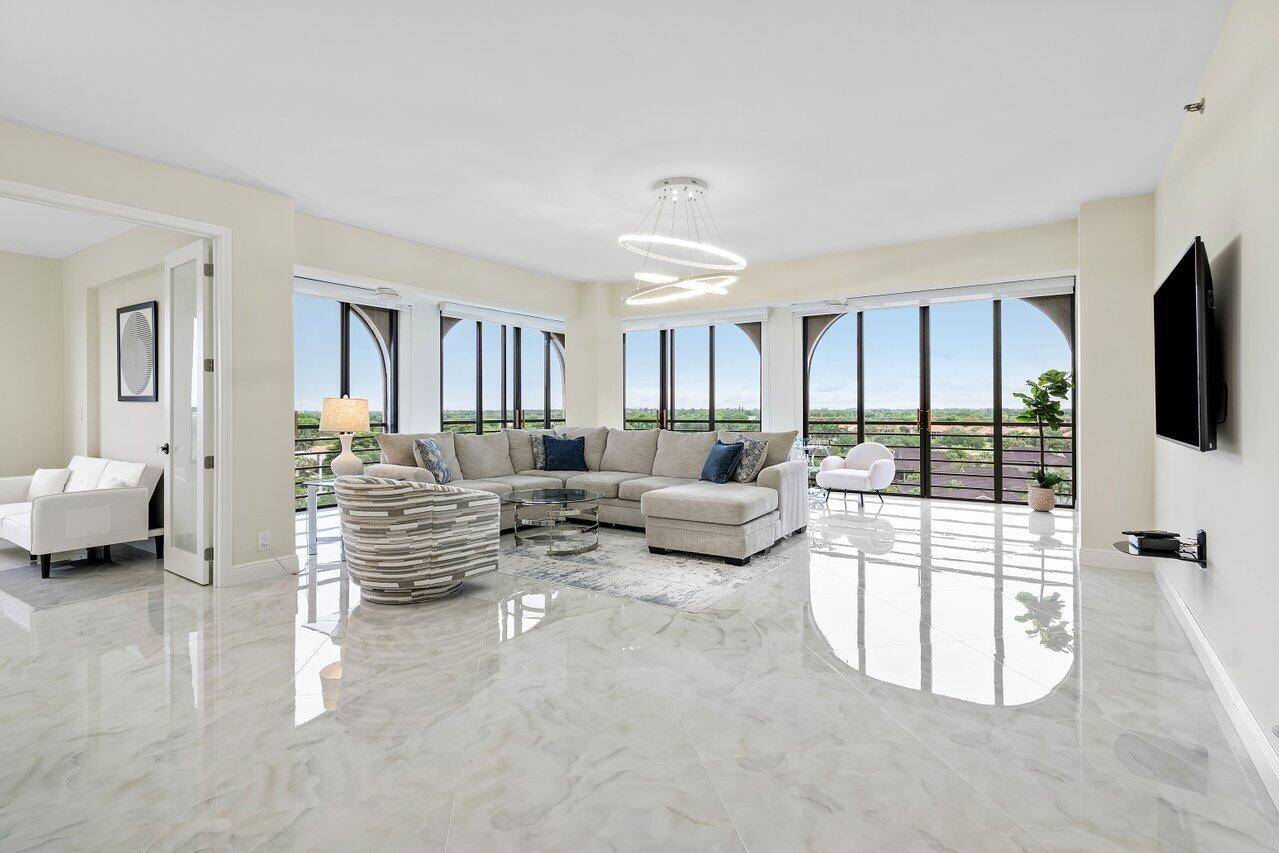 Boca Raton, FL 33433,7578 Regency Lake DR 802