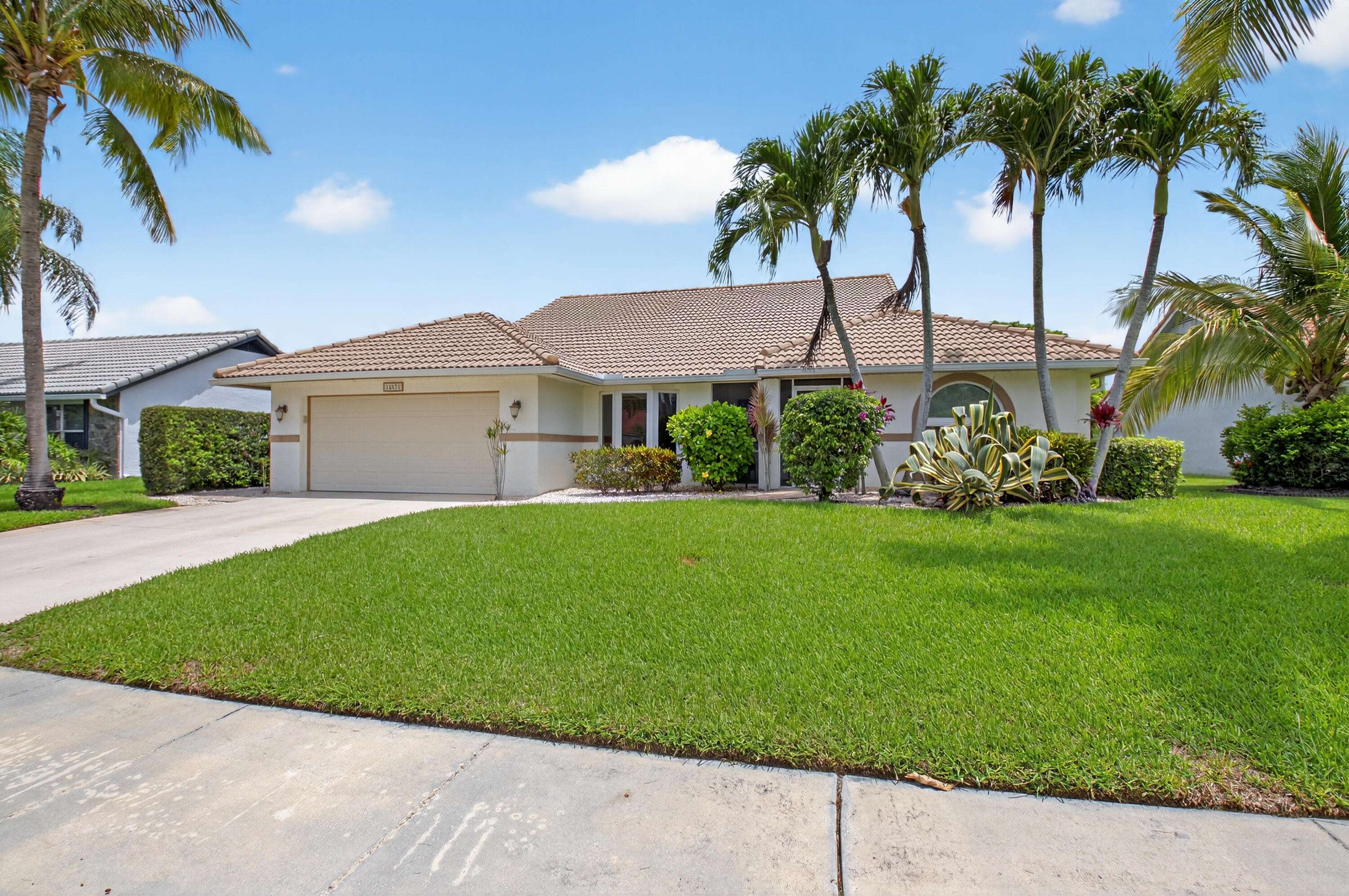 Boca Raton, FL 33498,18531 Anchor DR