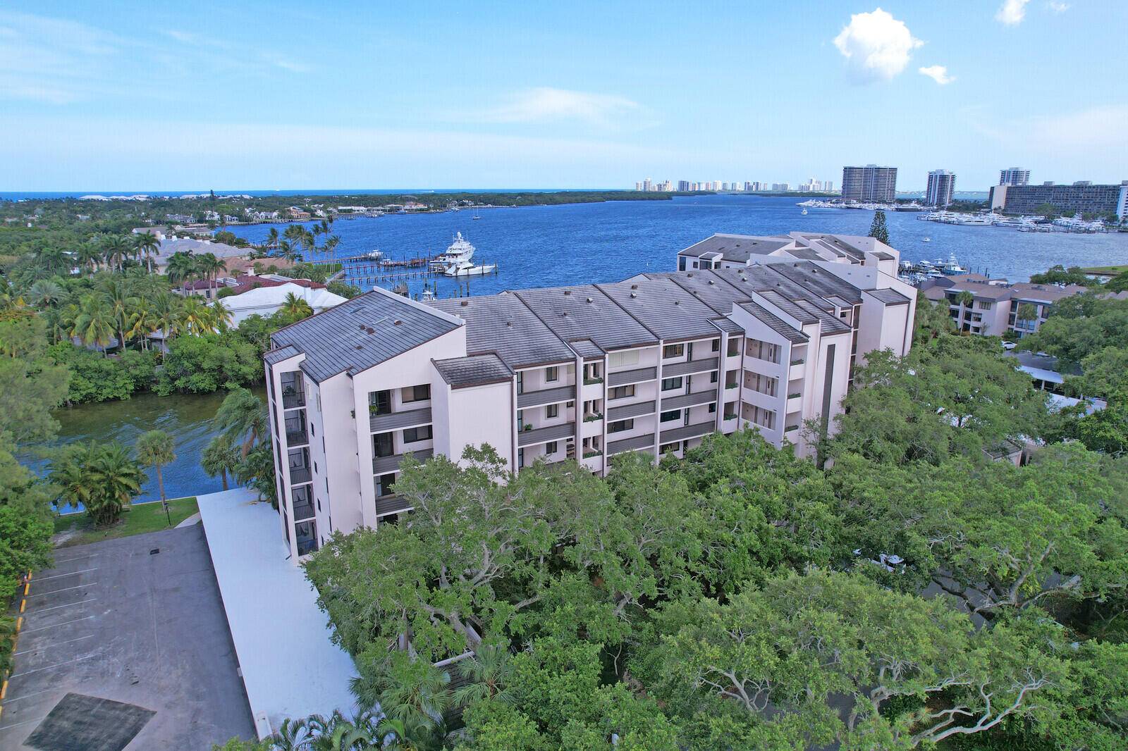 North Palm Beach, FL 33408,11370 Twelve Oaks WAY 318