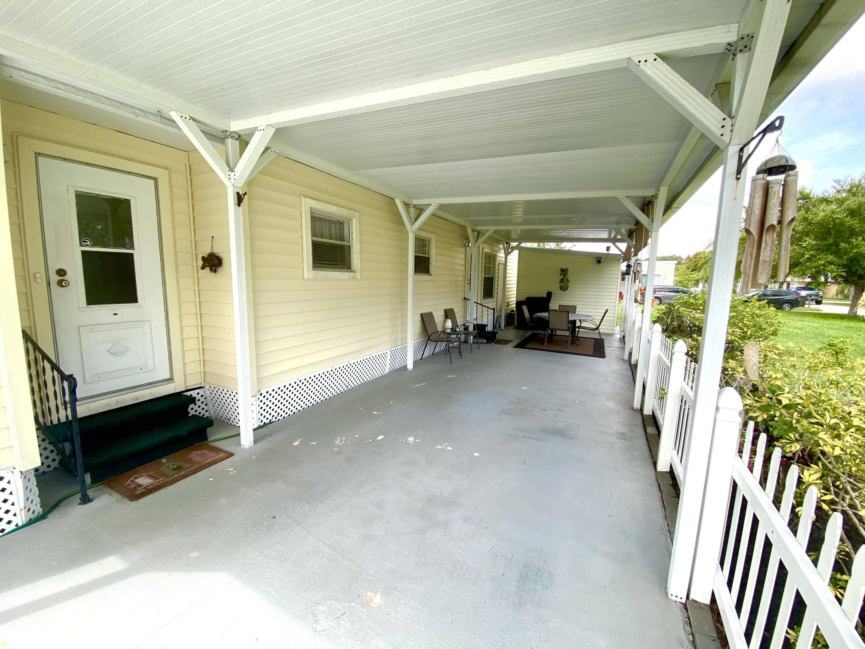 Port Saint Lucie, FL 34952,272 Camino Del Rio