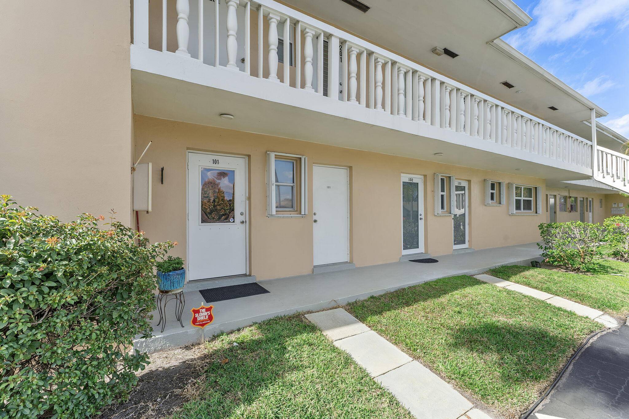 Boynton Beach, FL 33435,2161 NE 1st CT 101