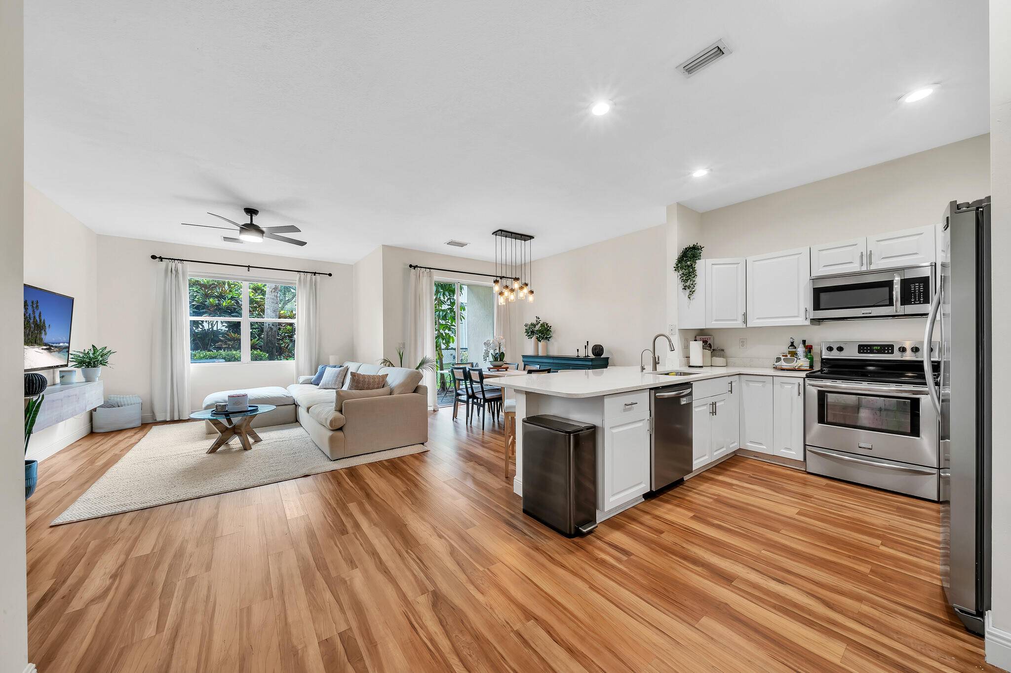 Palm Beach Gardens, FL 33418,6086 Seminole Gardens Circle