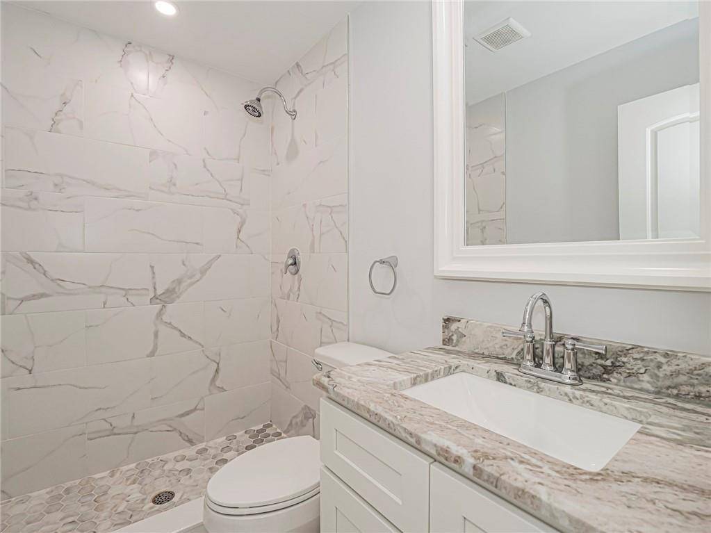 Vero Beach, FL 32962,97 Spring Lake DR 104