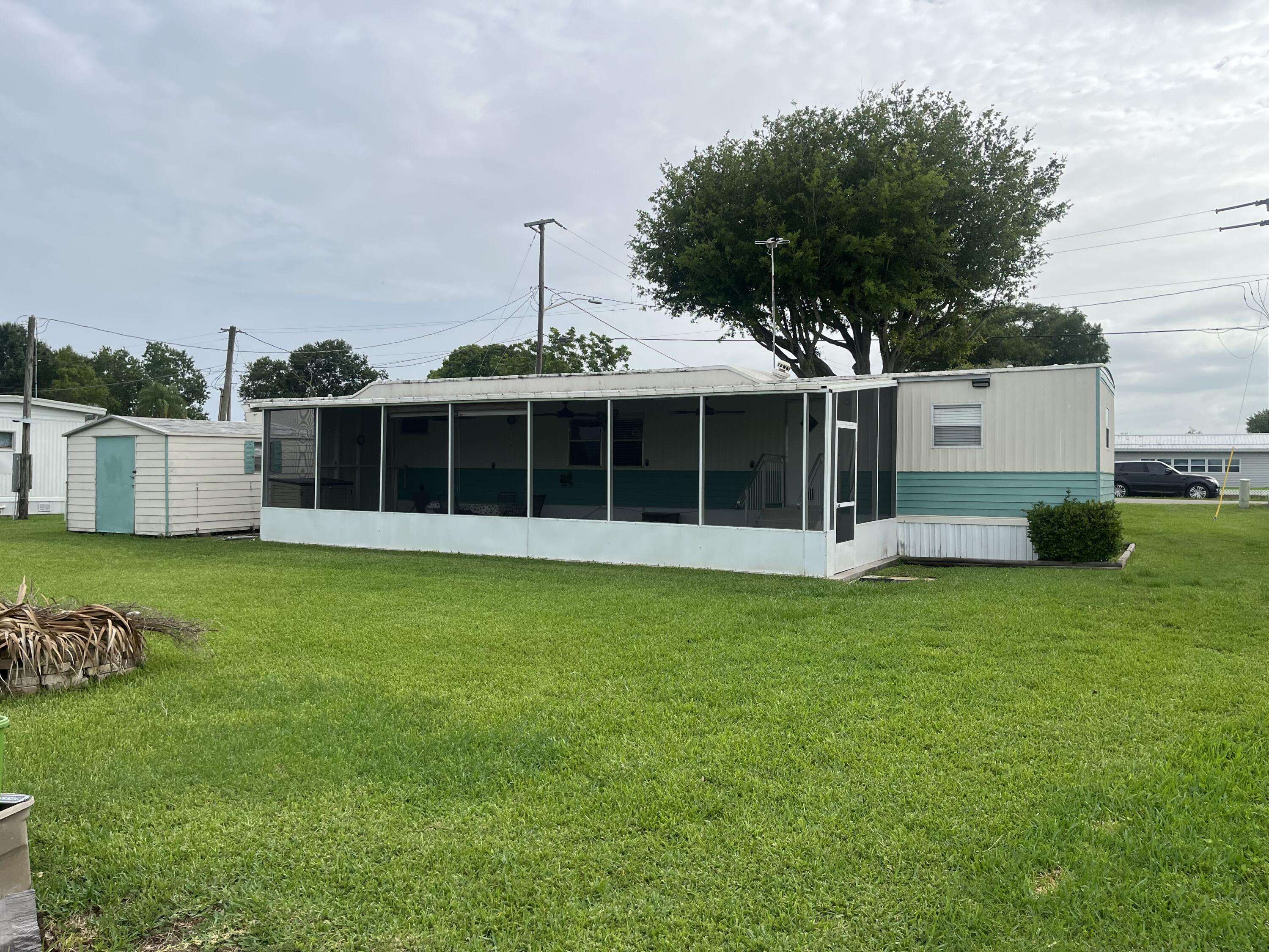 Okeechobee, FL 34974,1379 Chobee ST