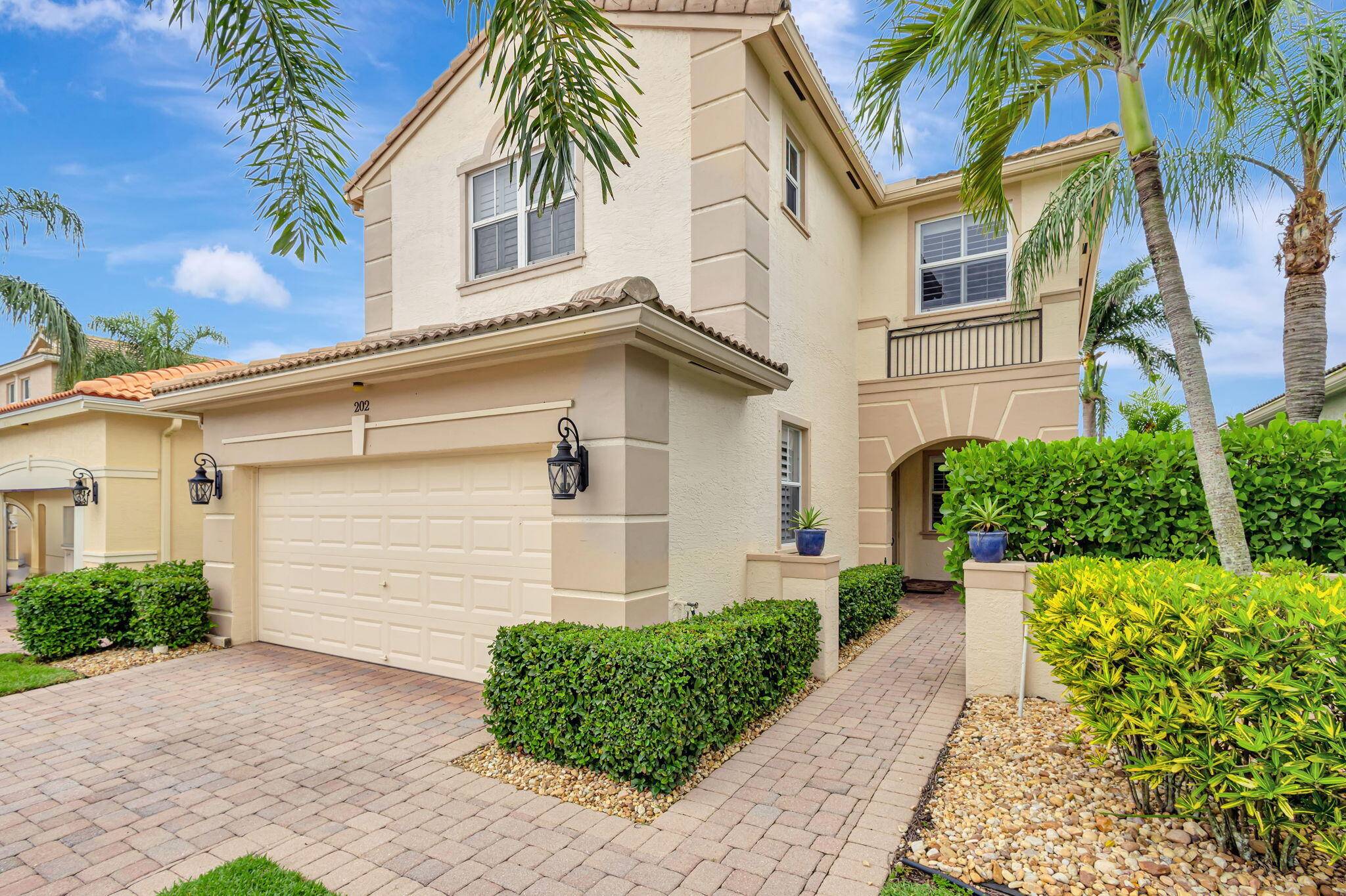 Palm Beach Gardens, FL 33418,202 Isle Verde WAY