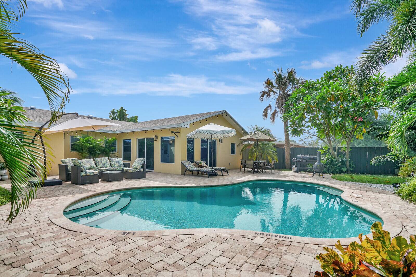 West Palm Beach, FL 33405,943 Macy ST