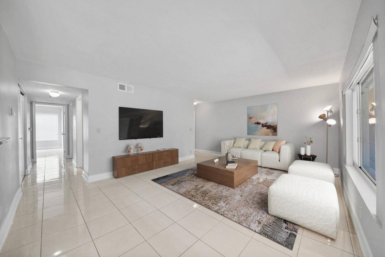 Boynton Beach, FL 33426,815 W Boynton Beach BLVD 16-103