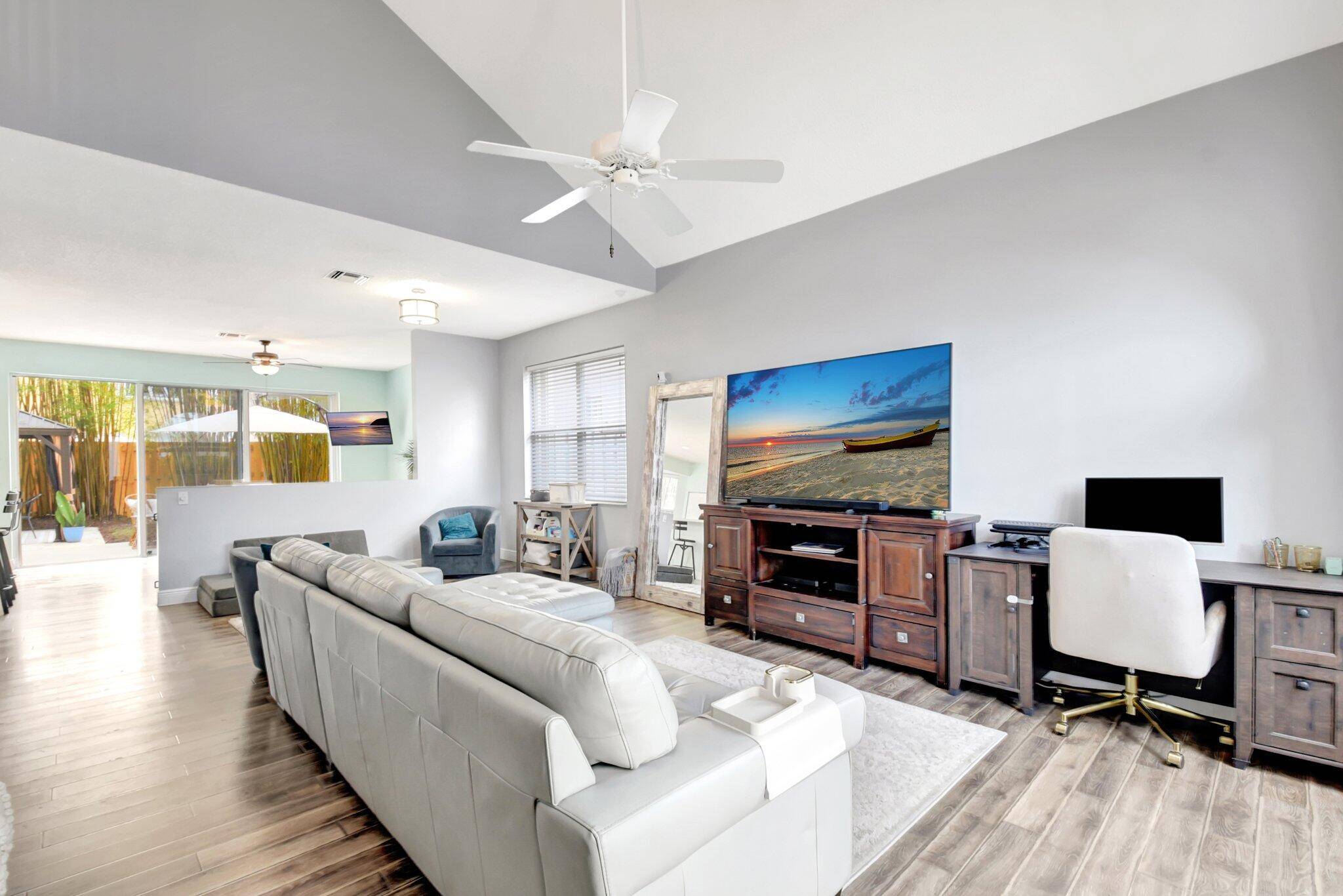 Lake Worth, FL 33467,7989 Lakewood Cove CT