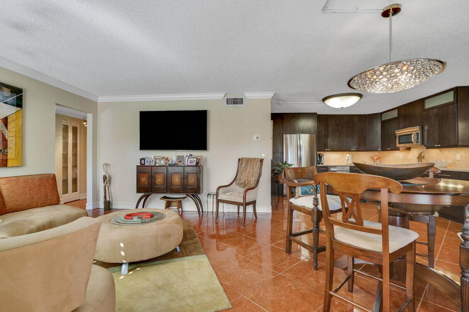 Greenacres, FL 33463,326 Knotty Pine CIR C-1