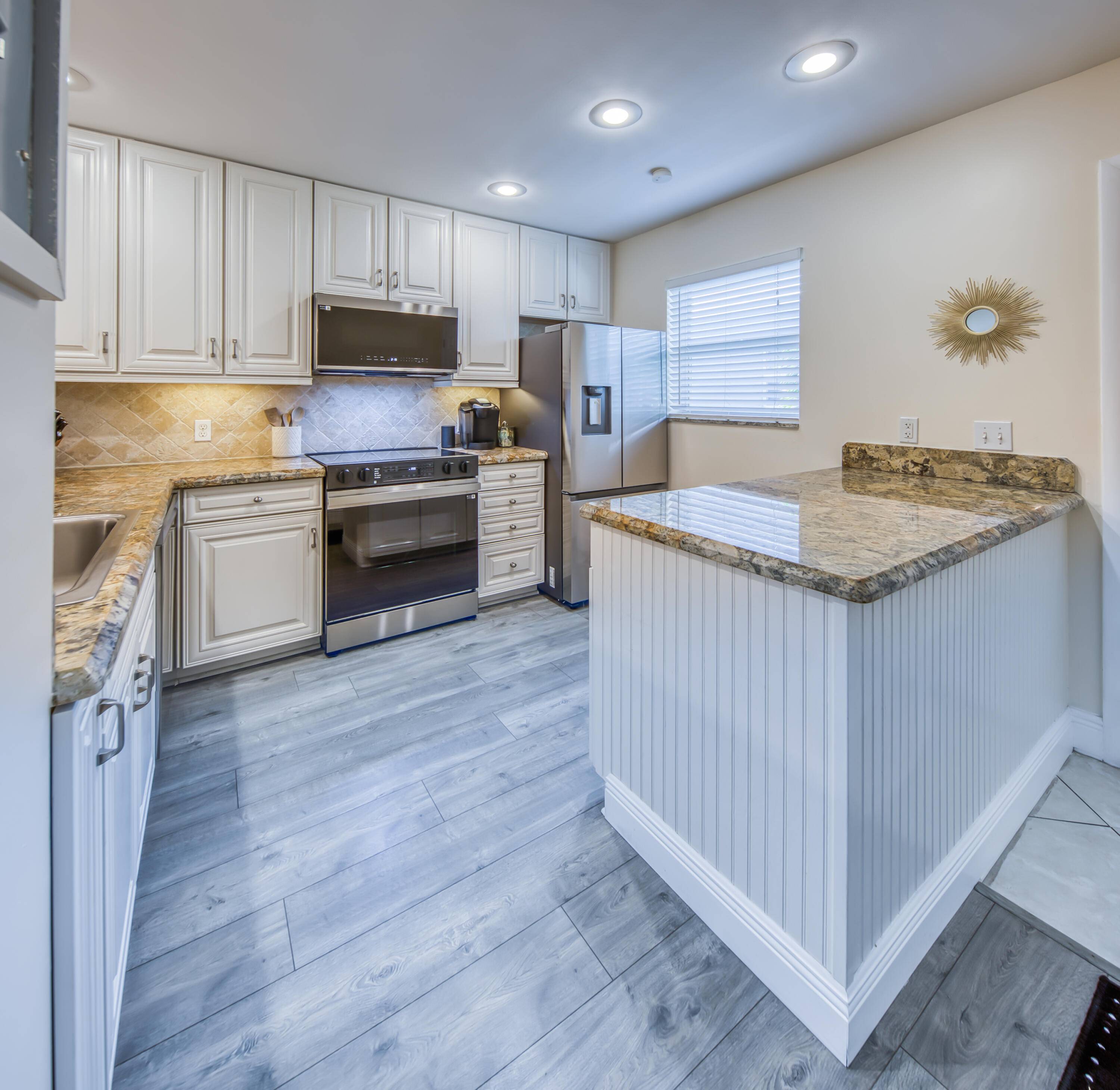 Lake Worth Beach, FL 33460,1428 S Lakeside DR 31
