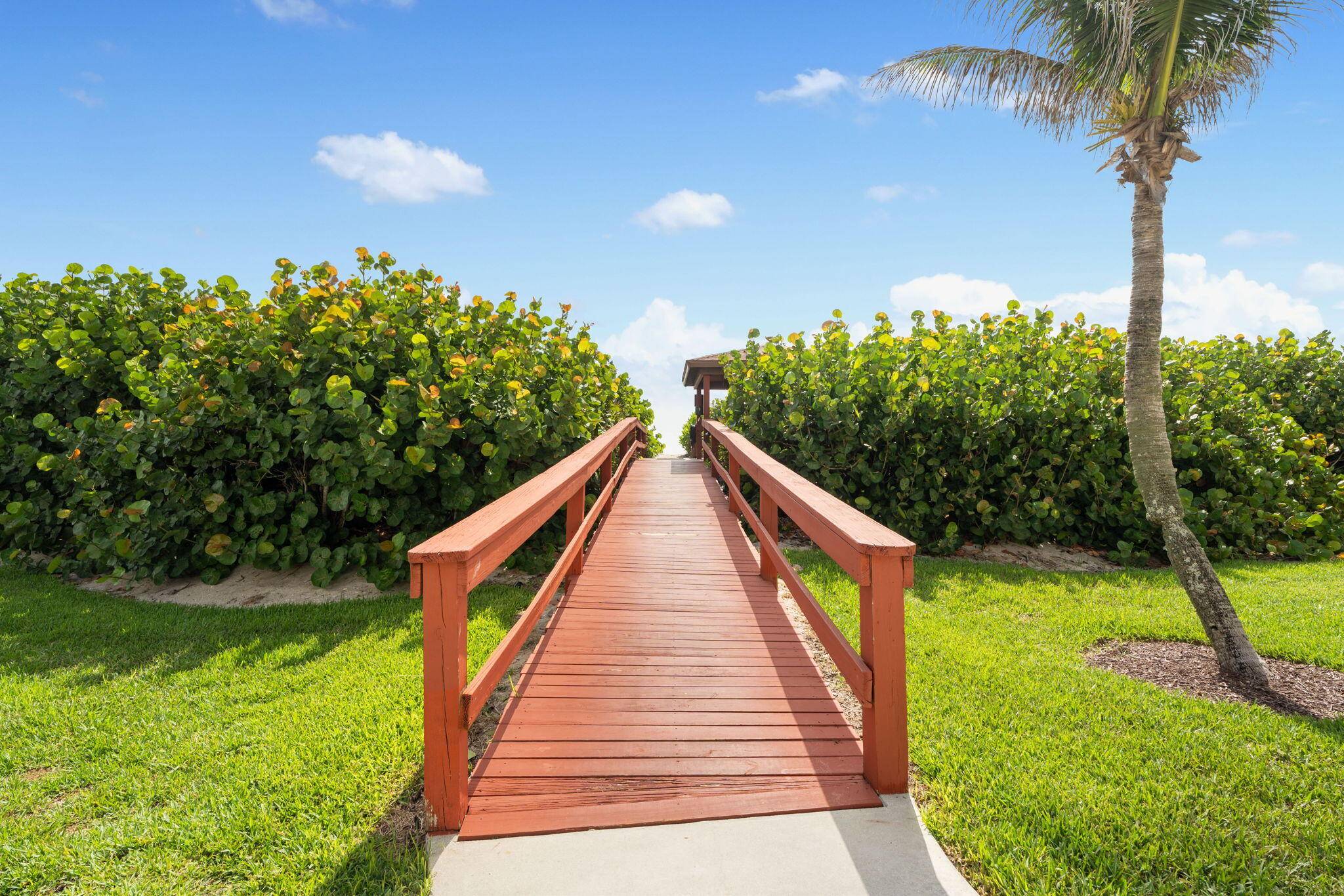 Jensen Beach, FL 34957,7420 S Ocean Drive 314