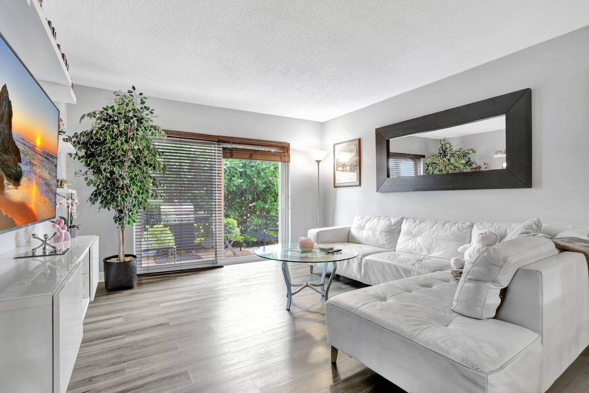 Deerfield Beach, FL 33441,860 SE 6th AVE 104