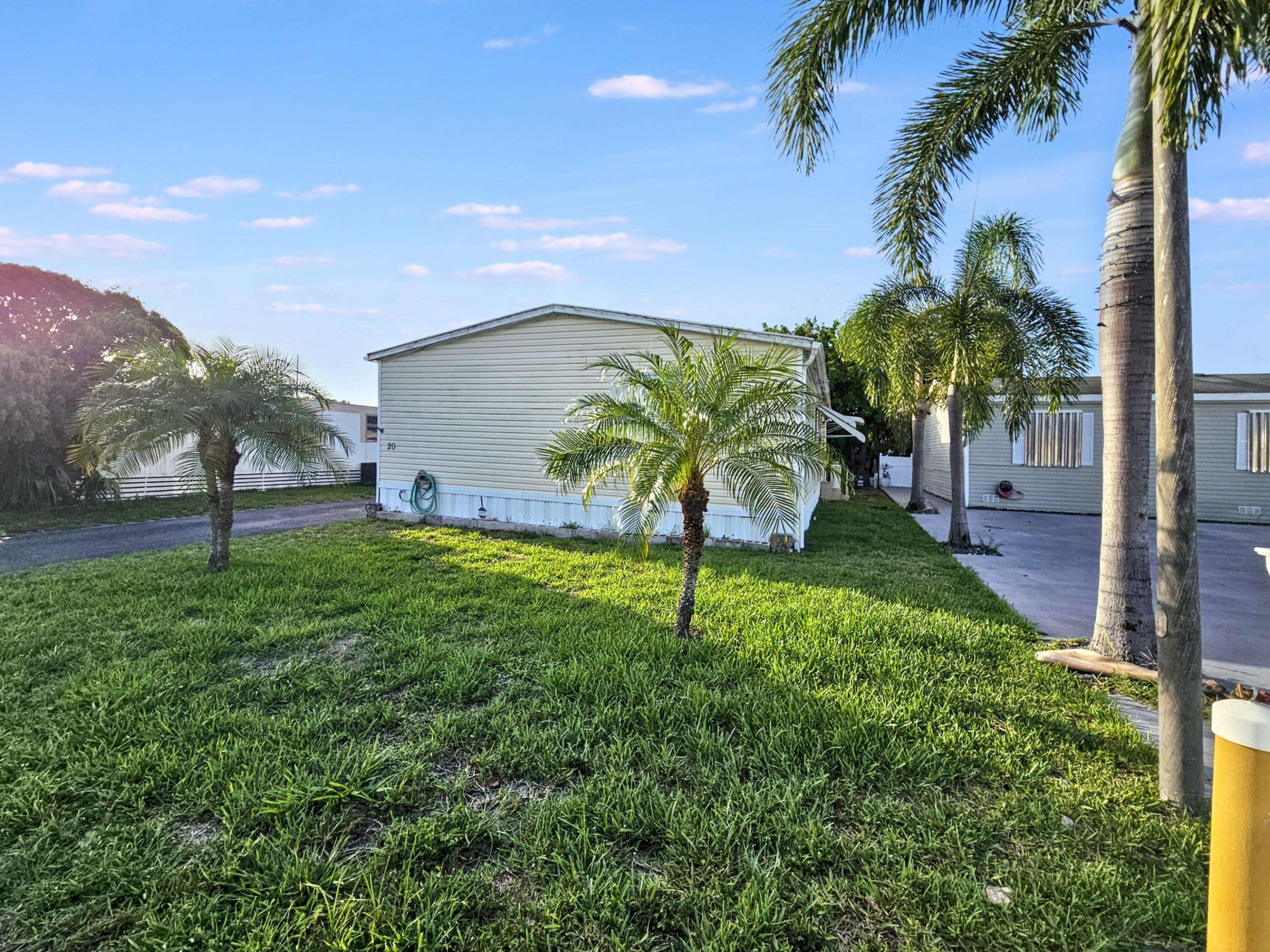 West Palm Beach, FL 33409,4311 Okeechobee BLVD 20