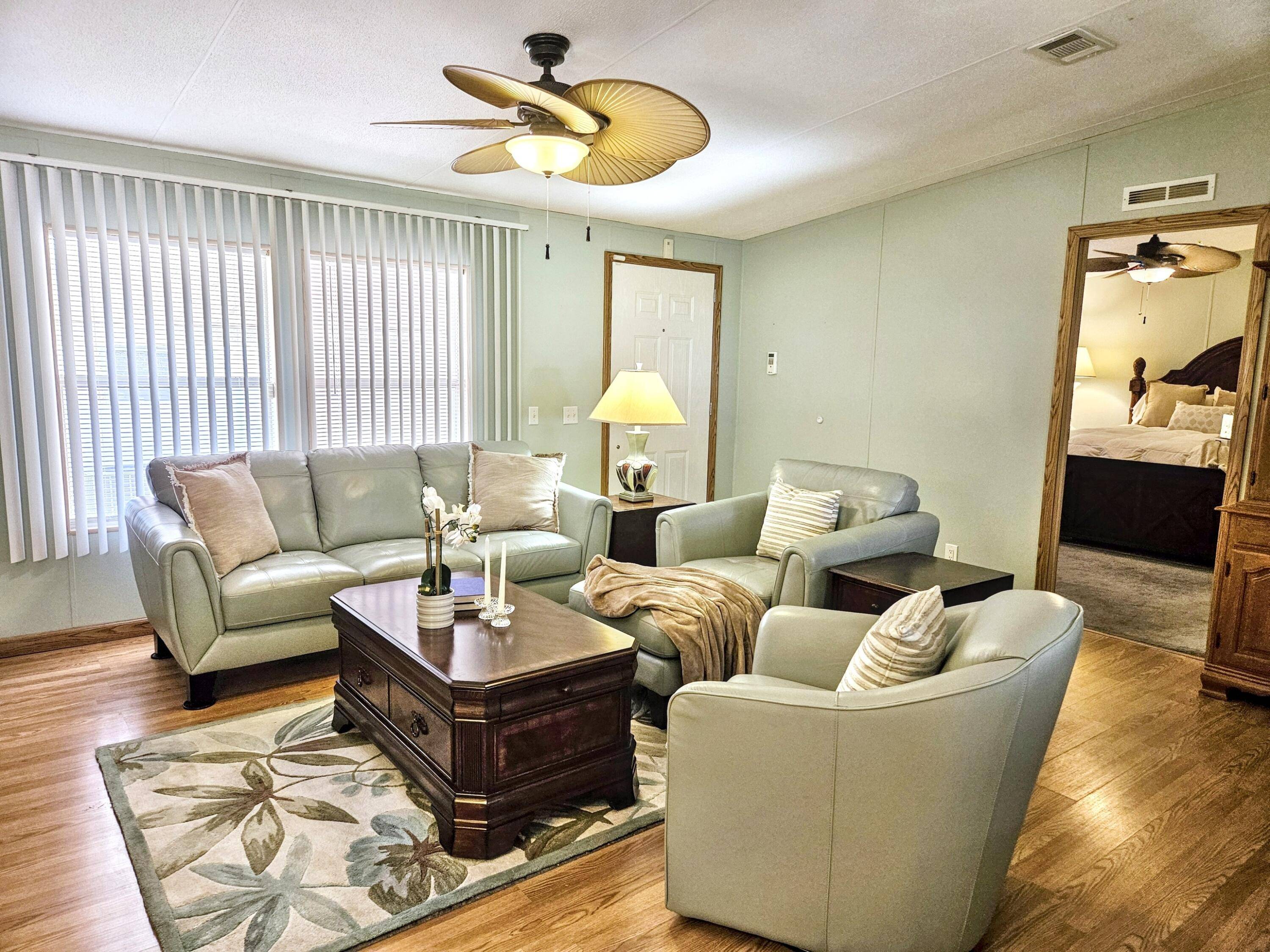 West Palm Beach, FL 33409,4311 Okeechobee BLVD 20