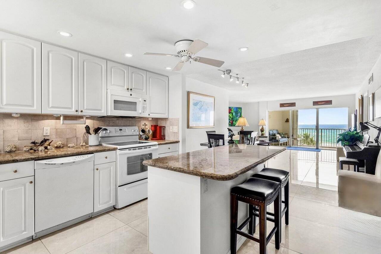 Highland Beach, FL 33487,3101 S Ocean BLVD 706