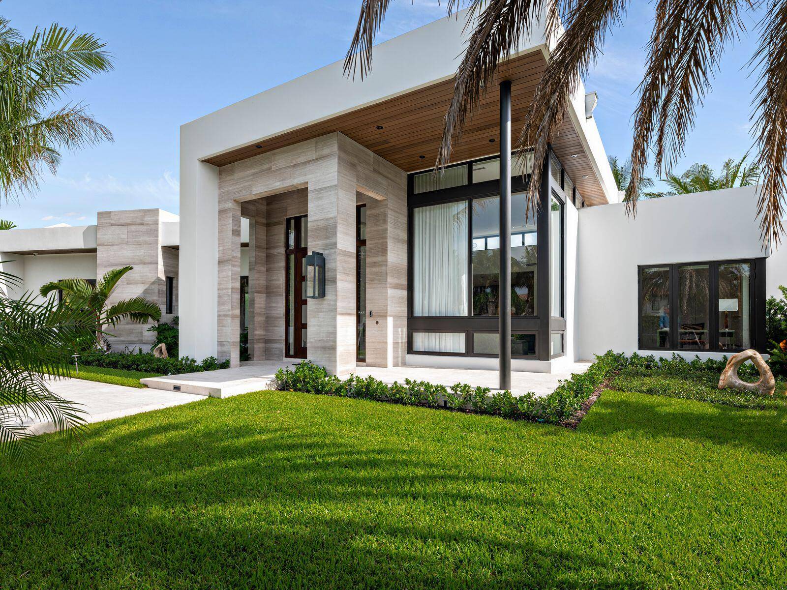 West Palm Beach, FL 33405,135 Churchill RD