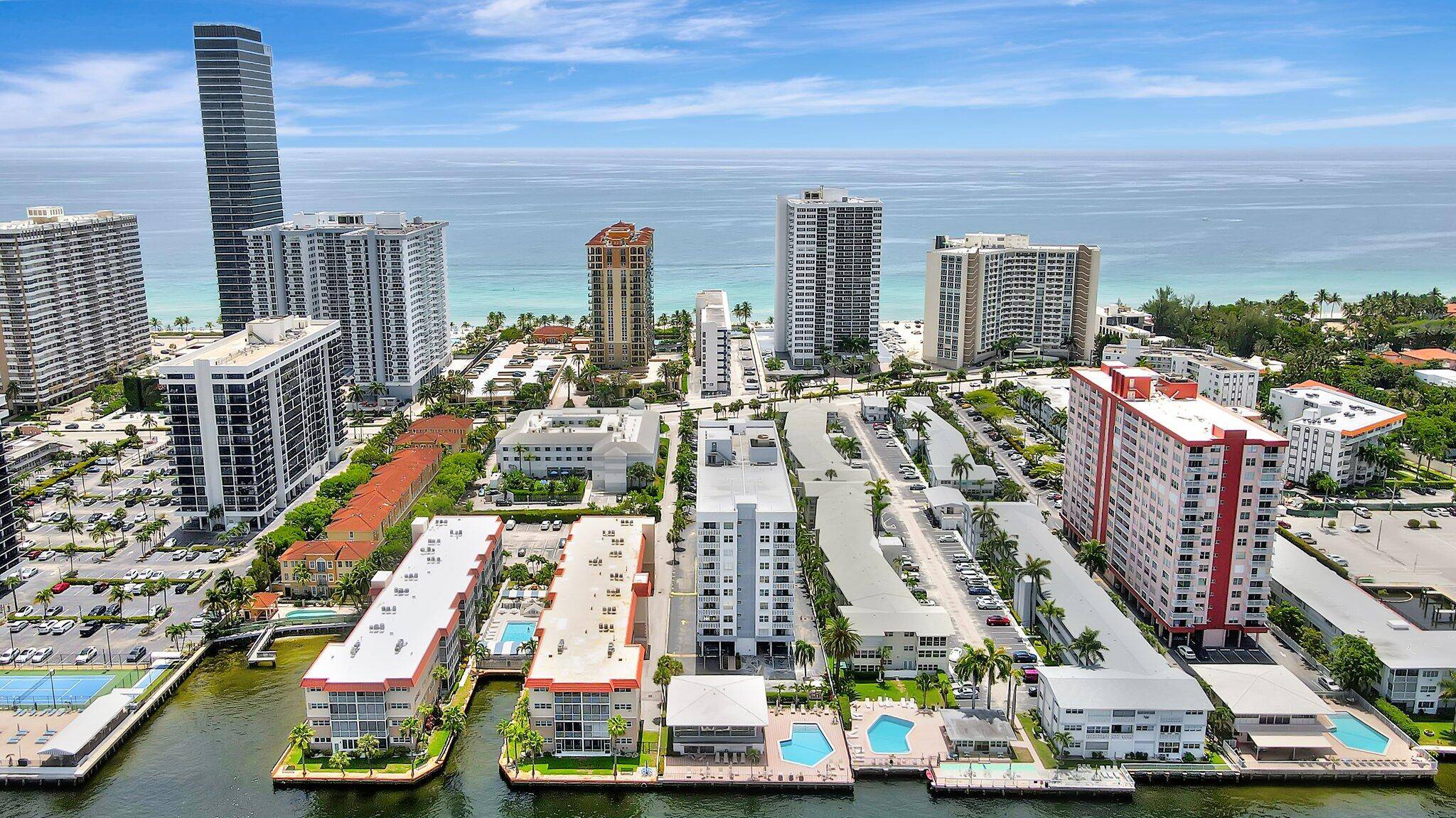 Hallandale Beach, FL 33009,3113 S Ocean DR 504