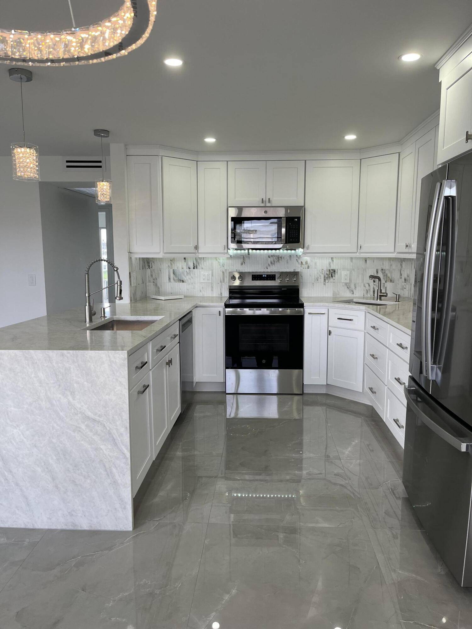 Boca Raton, FL 33434,3033 Wolverton B