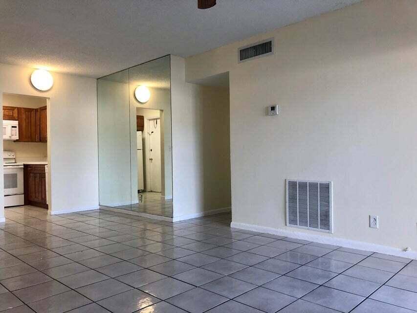 Boca Raton, FL 33486,602 NW 13th ST 18