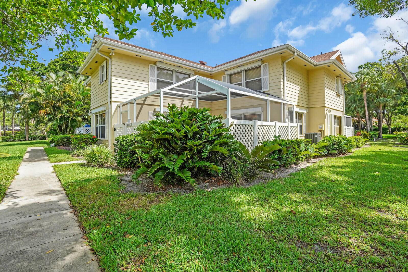 Lake Clarke Shores, FL 33406,8156 Chelsea 56c CT 56c