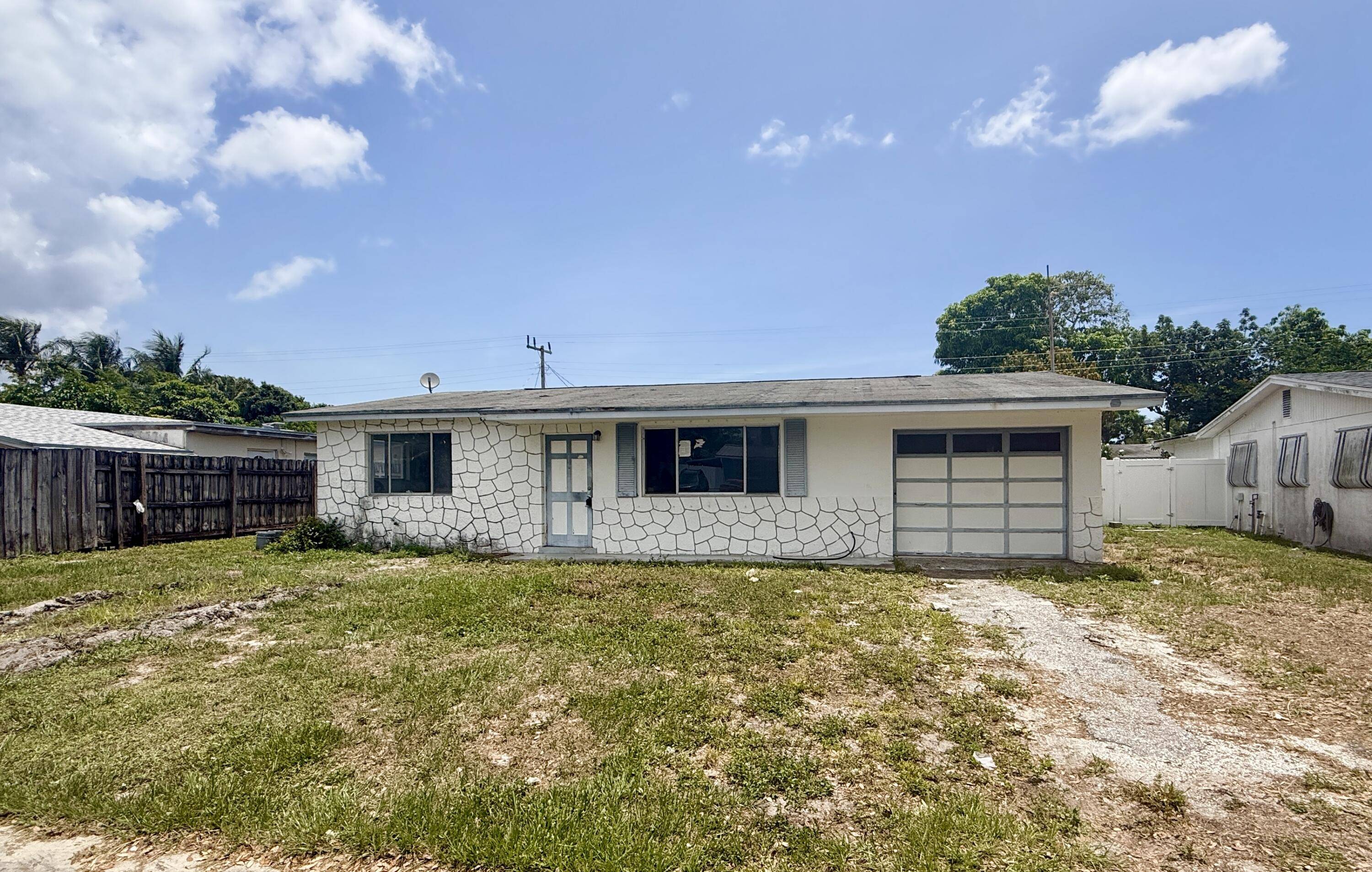 West Palm Beach, FL 33417,1376 Meadowbrook DR