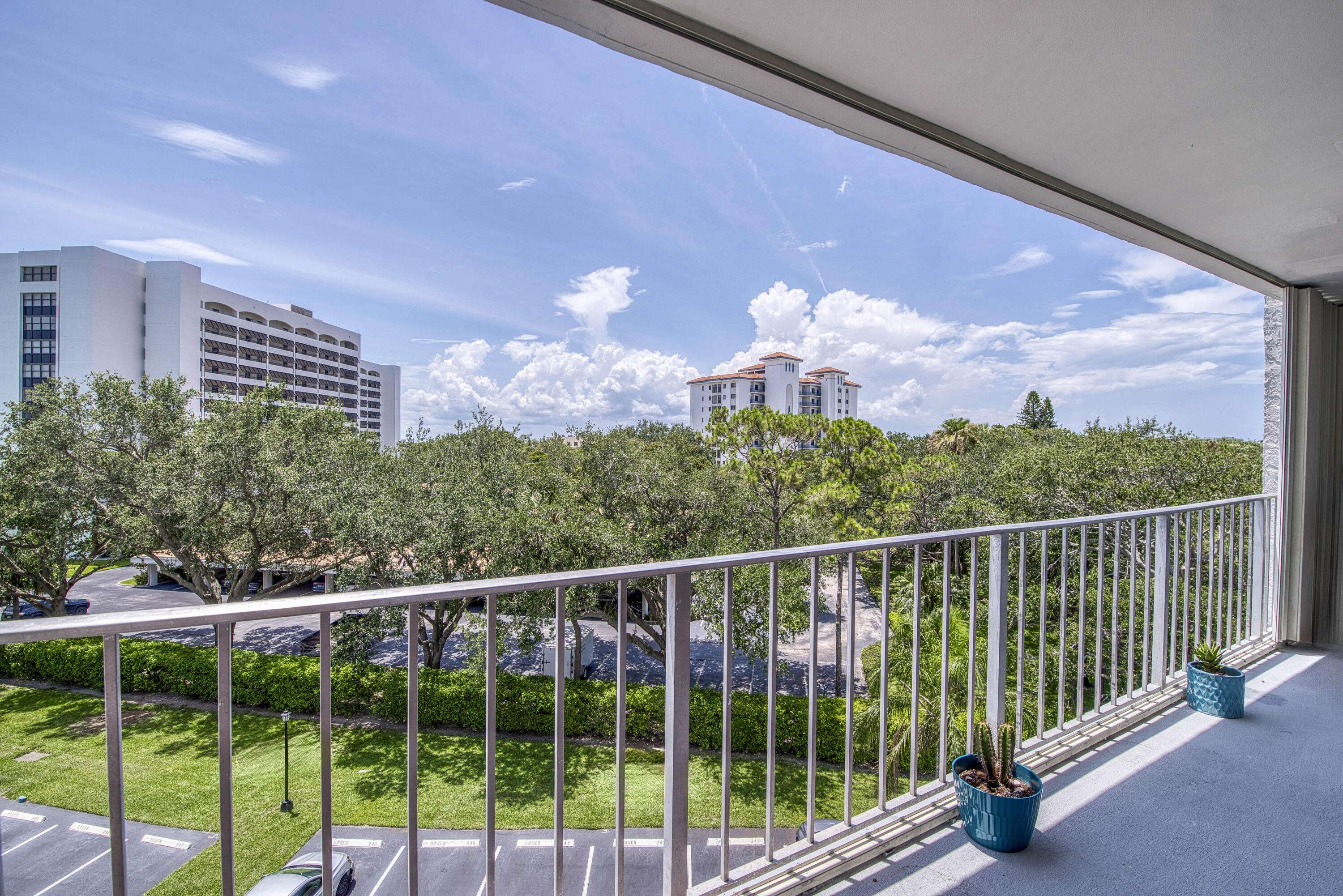 North Palm Beach, FL 33408,336 Golfview RD 518