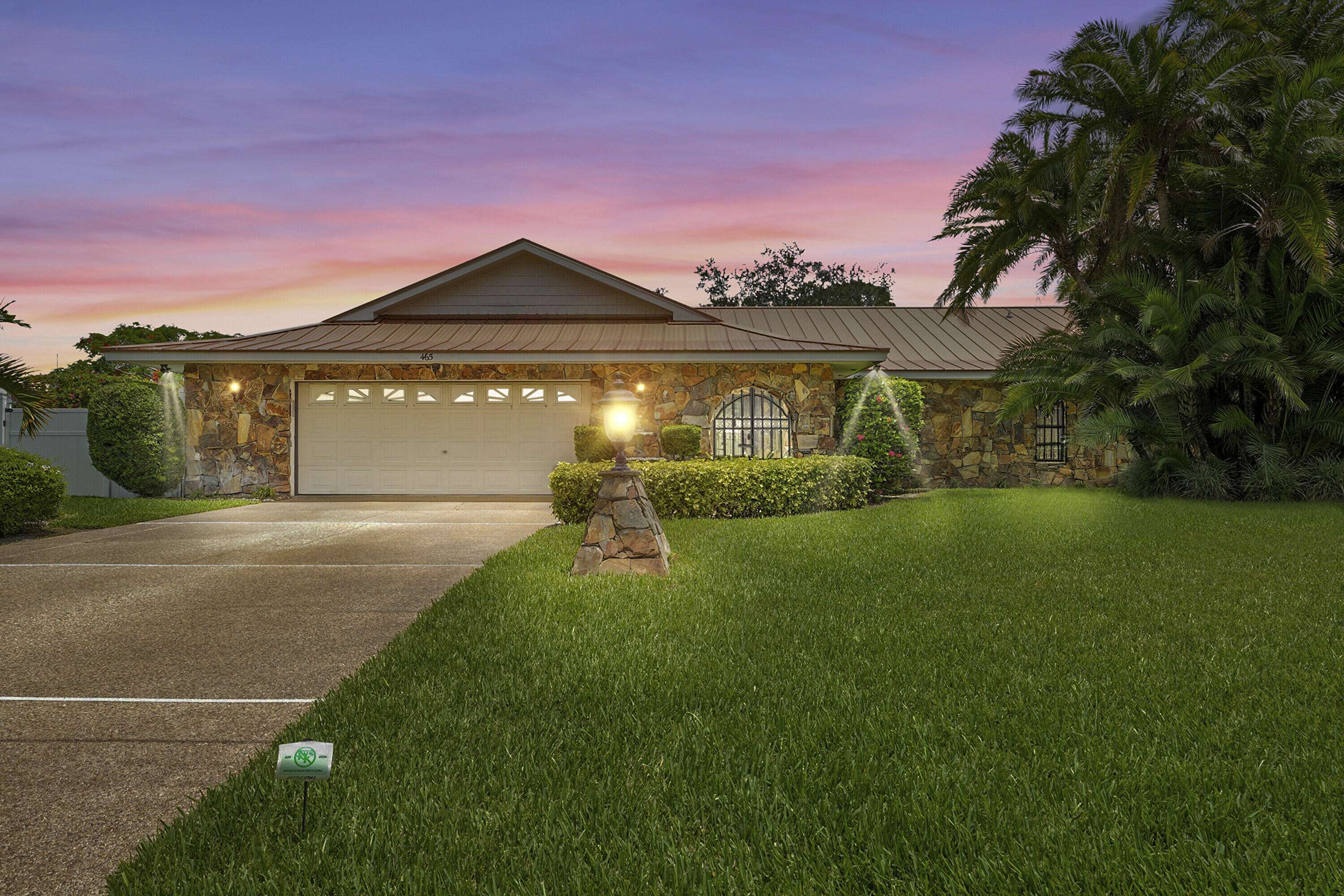 Port Saint Lucie, FL 34983,465 SE Naranja AVE
