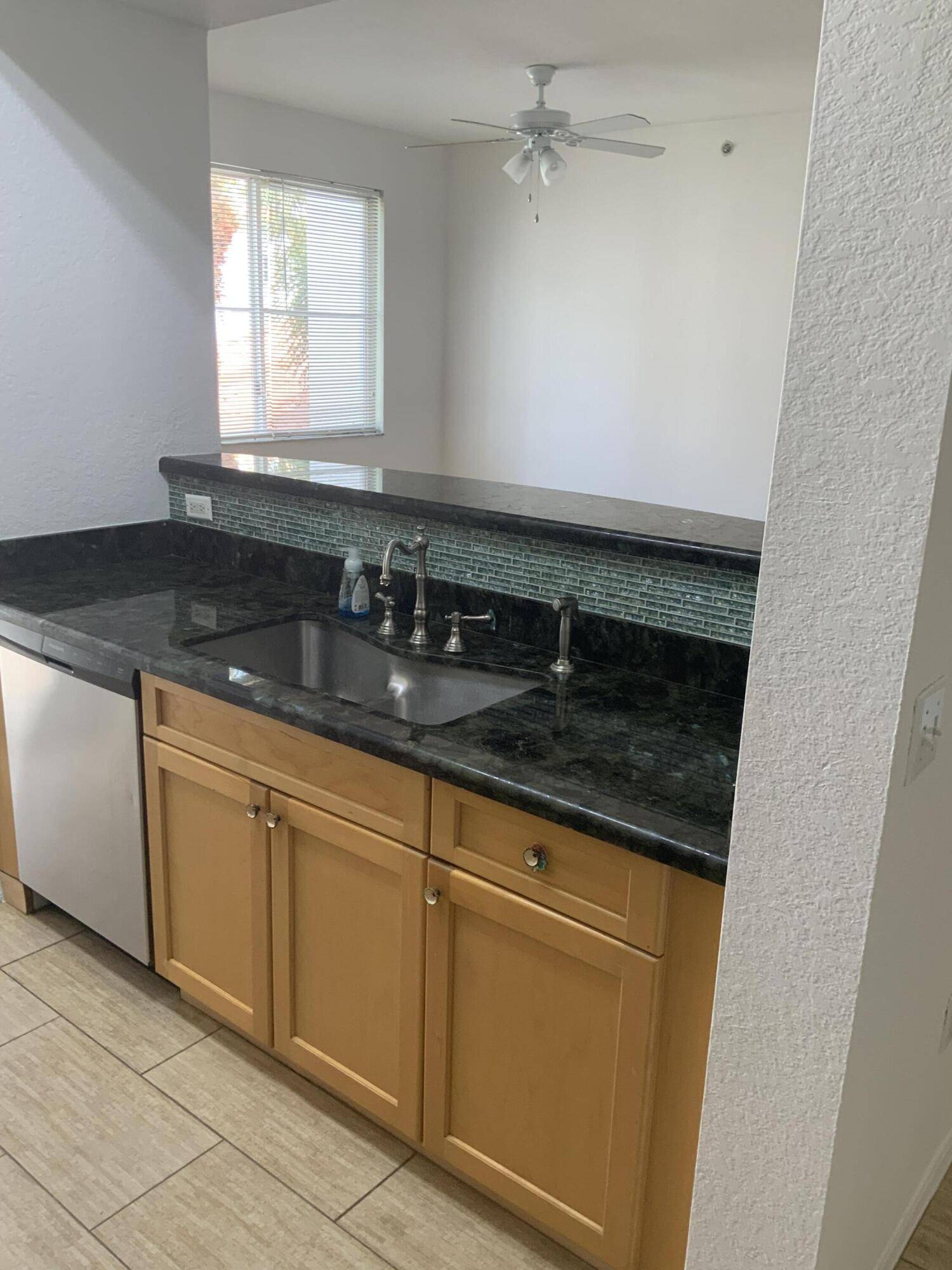 Palm Beach Gardens, FL 33410,11011 Legacy LN 204
