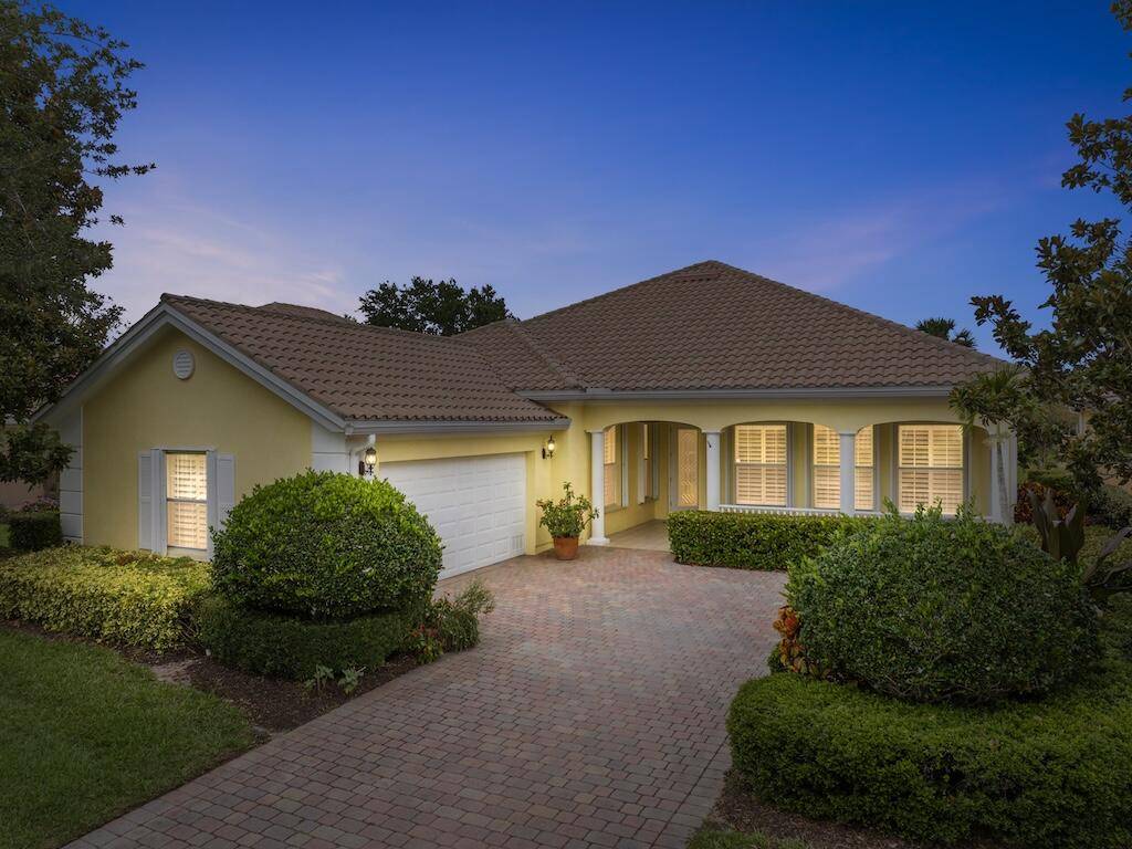 Vero Beach, FL 32967,5422 Barbados SQ
