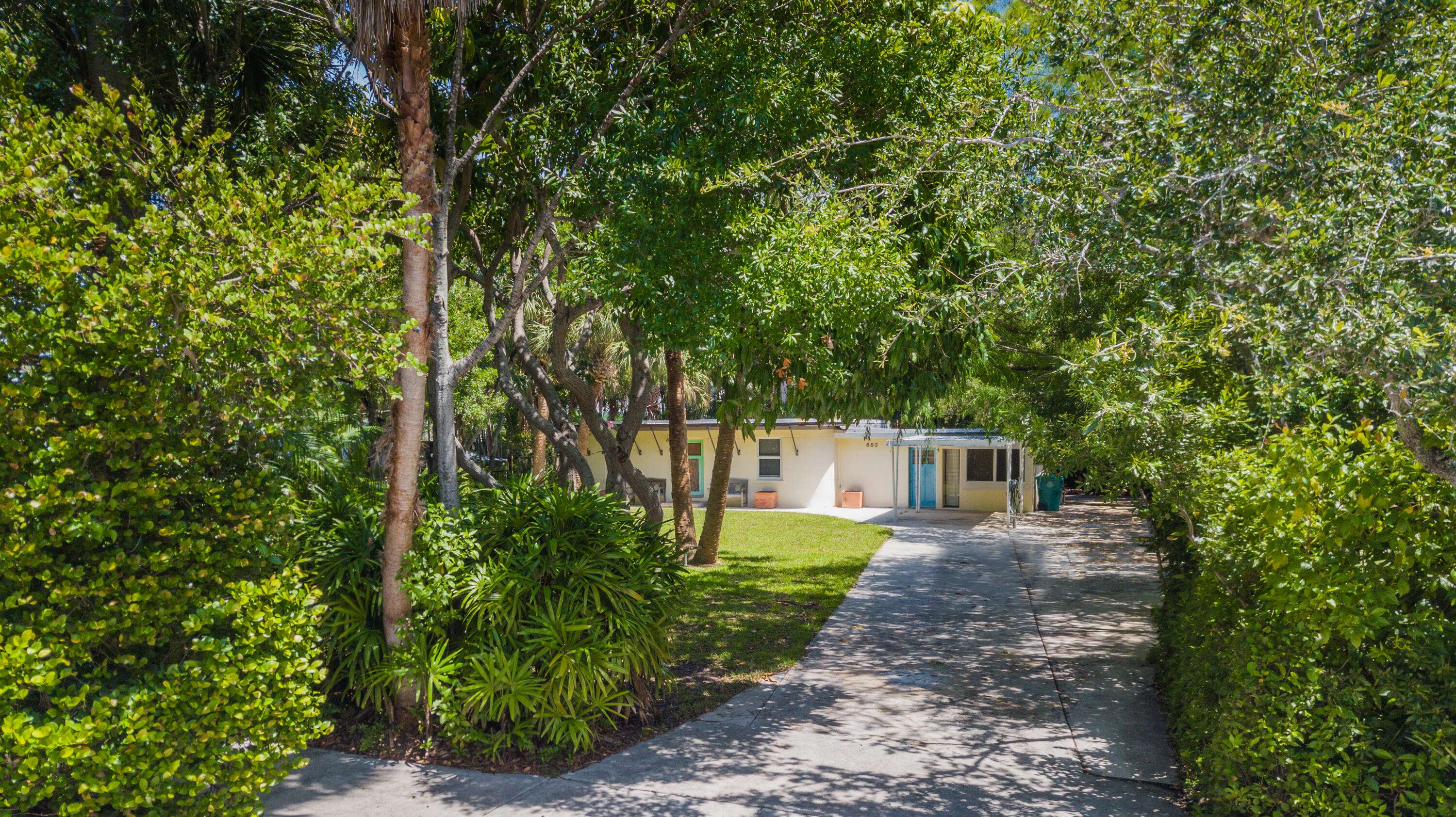 Boynton Beach, FL 33435,653 NE 8th AVE