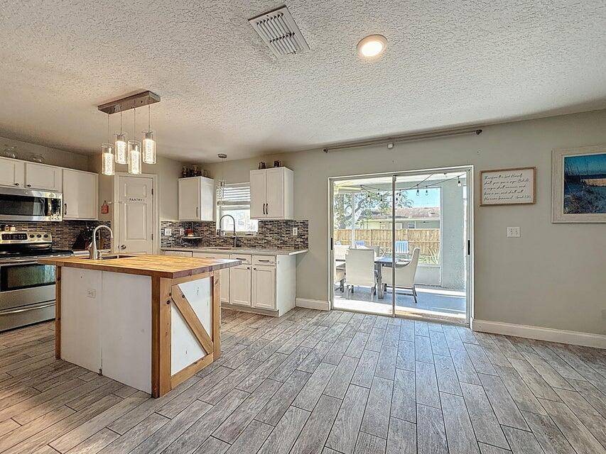 Port Saint Lucie, FL 34953,1516 SW Abingdon AVE