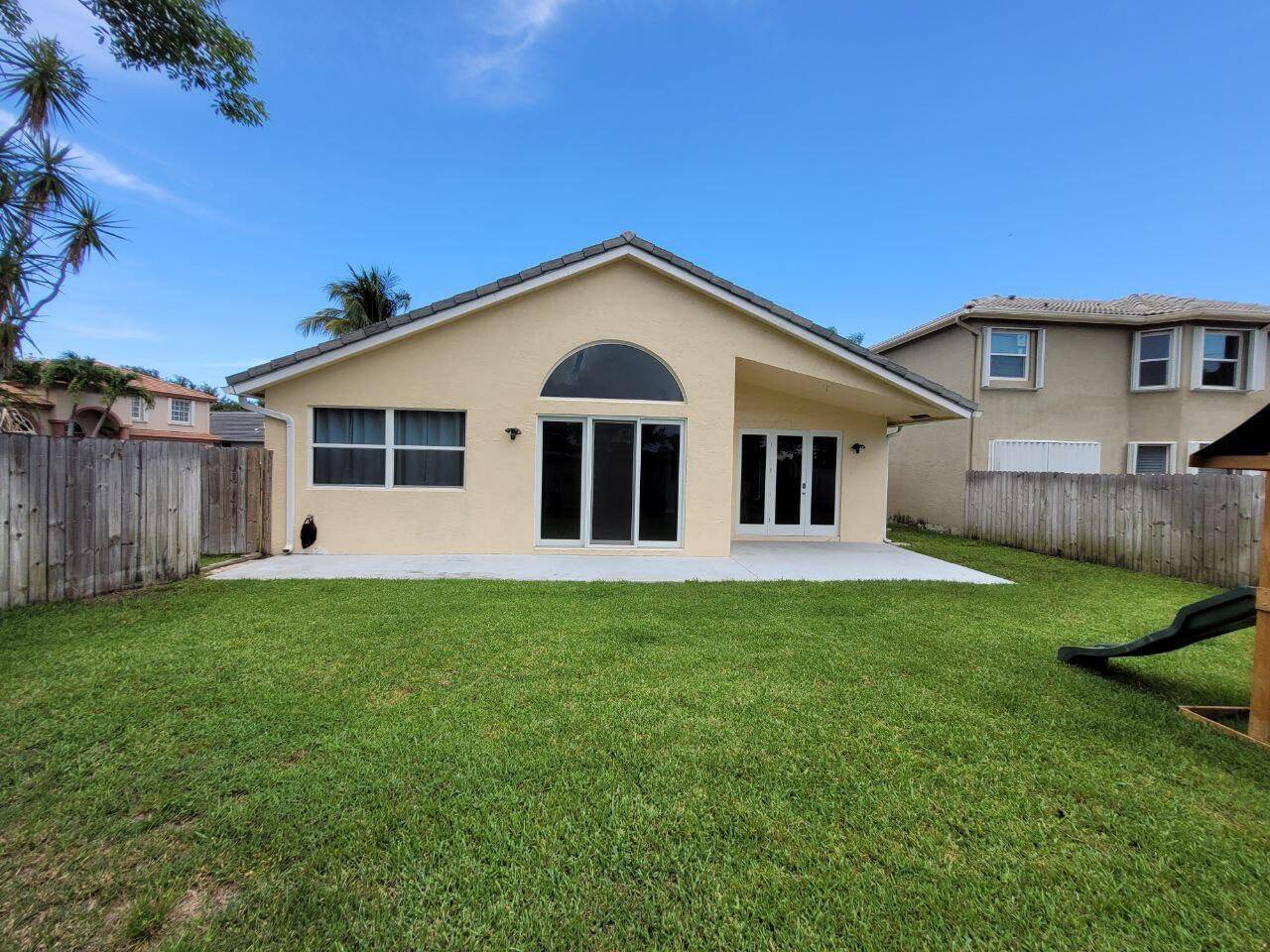 Lake Worth, FL 33467,7206 Lake Island DR