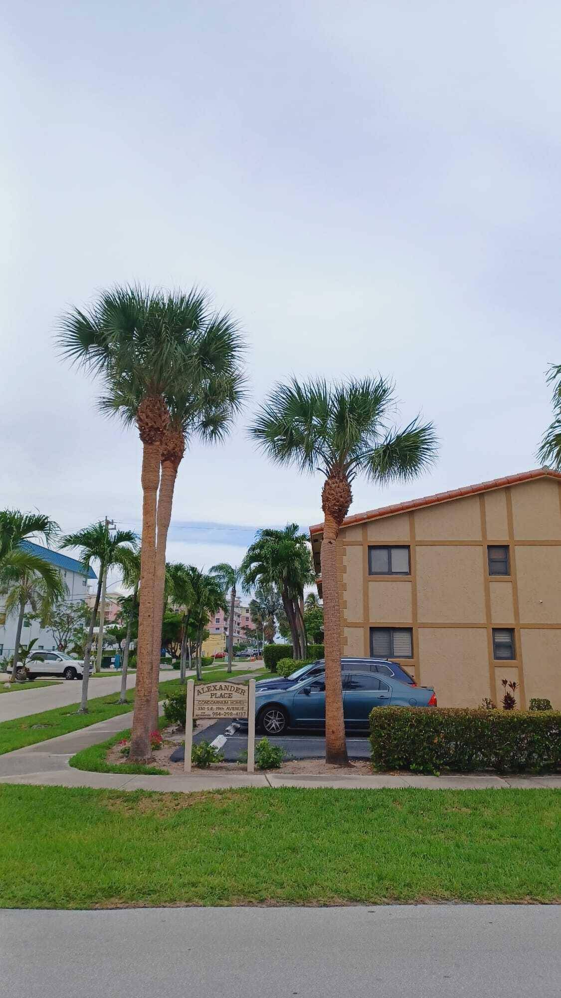 Deerfield Beach, FL 33441,330 SE 19th AVE E