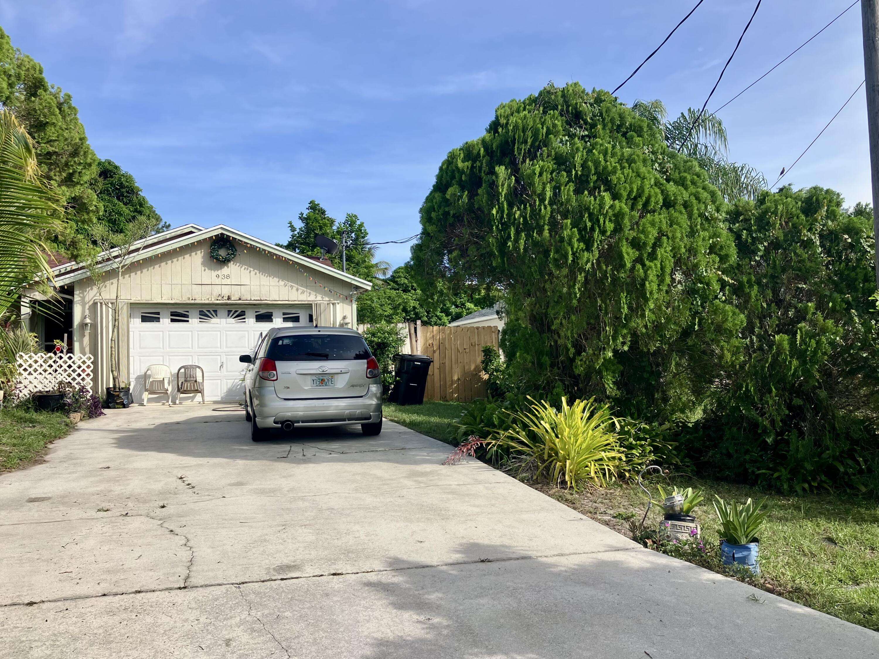 Port Saint Lucie, FL 34953,938 SW Durham TER