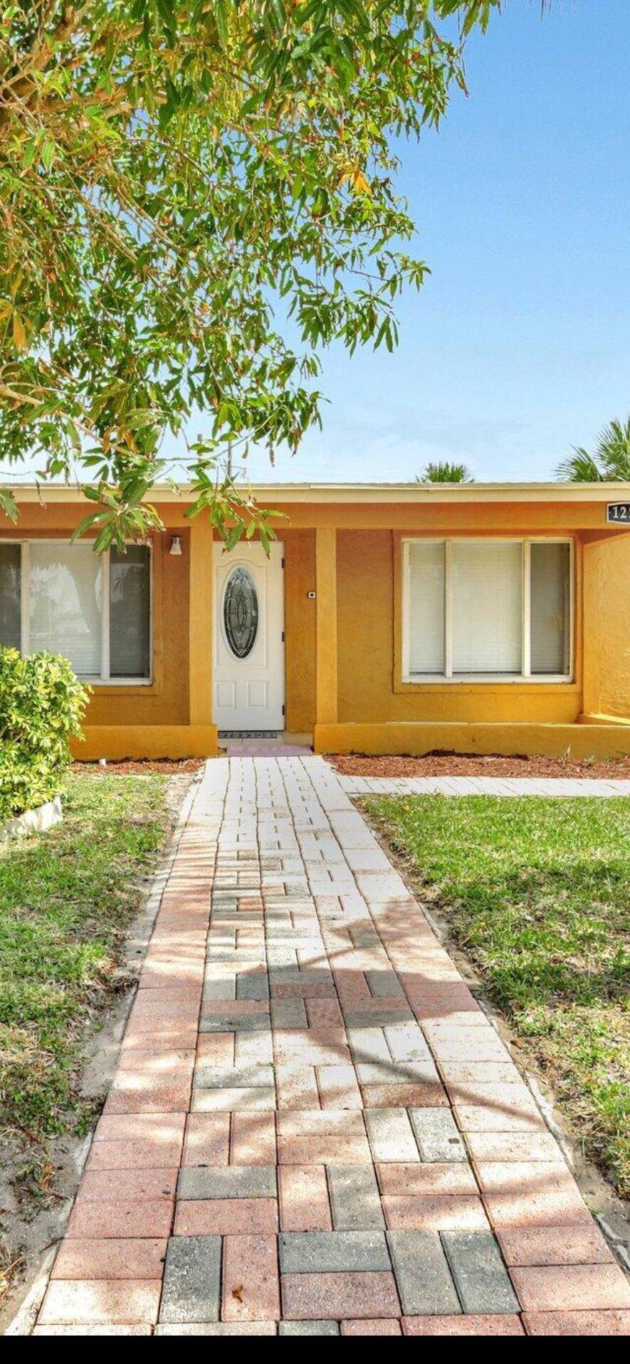 Riviera Beach, FL 33404,1224 W 31st
