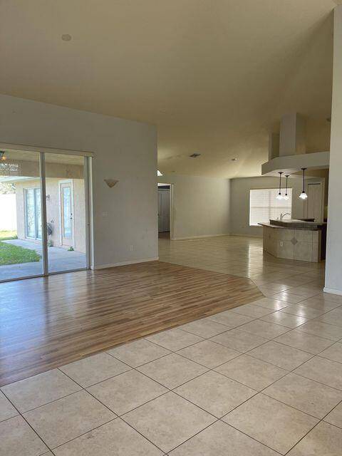 Port Saint Lucie, FL 34953,2202 SW Crocus LN