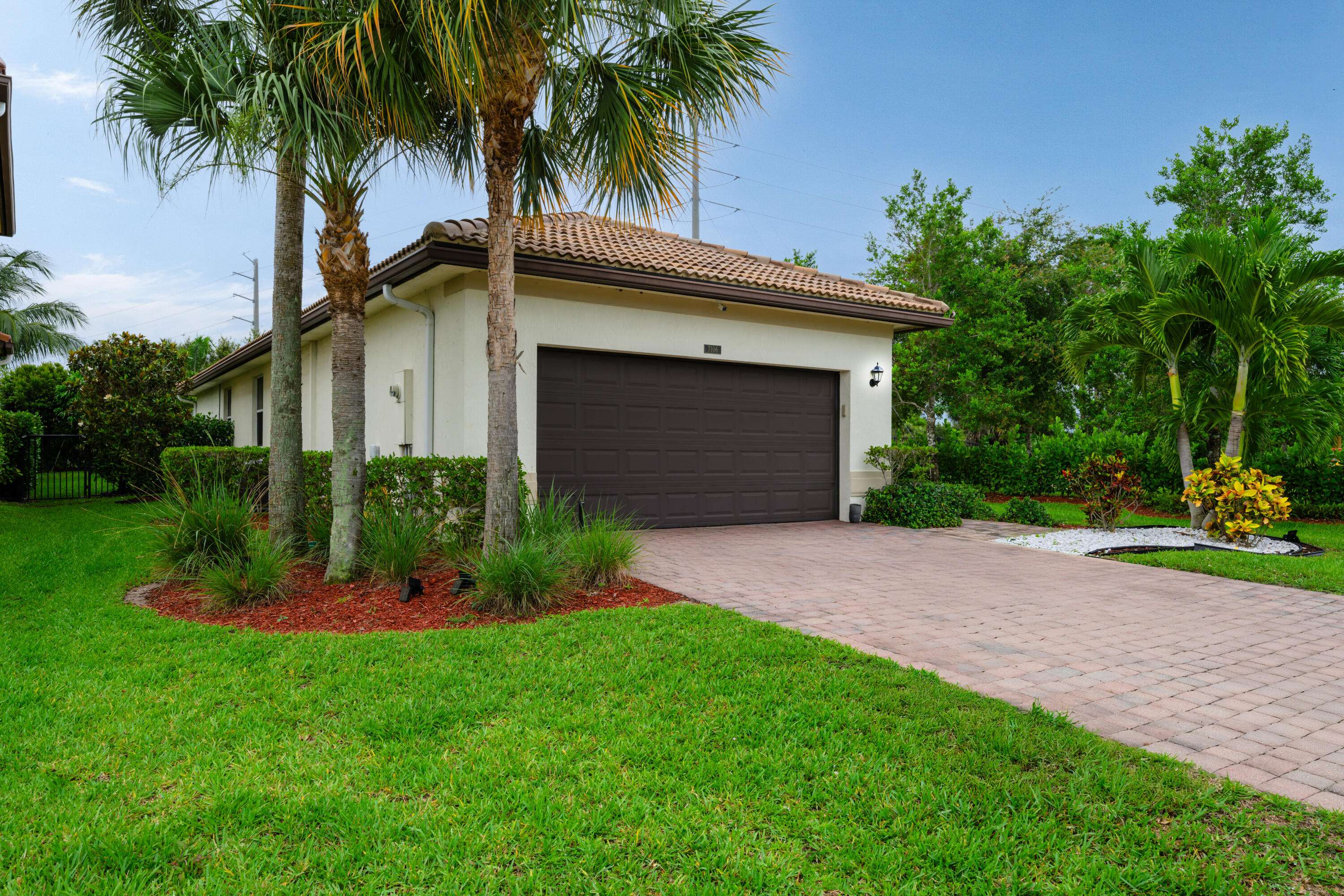 Lake Worth, FL 33463,7106 Prudencia DR