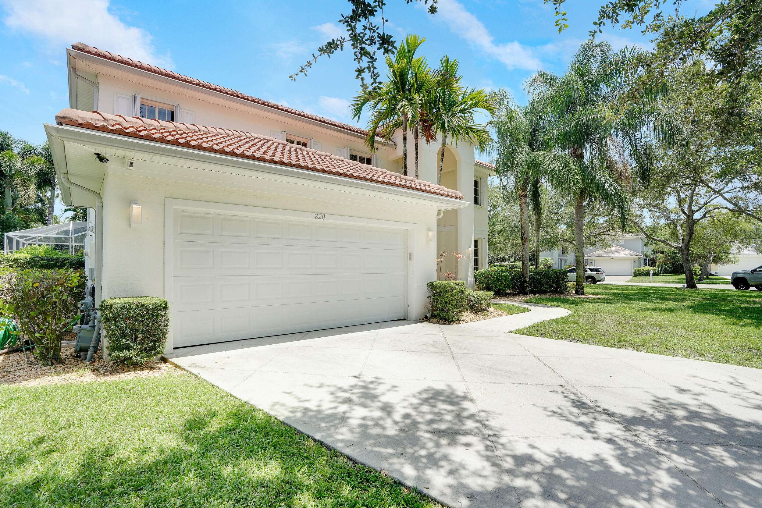 Jupiter, FL 33458,220 Blackbird LN
