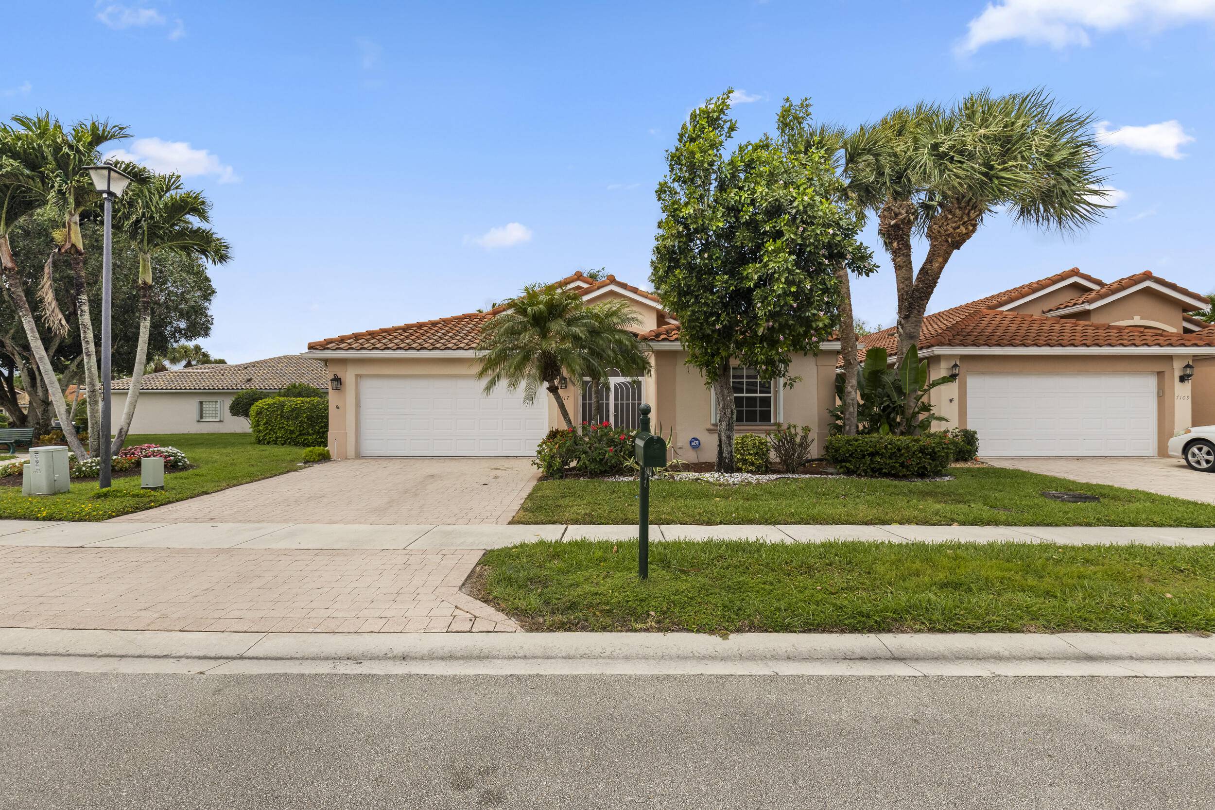 Boynton Beach, FL 33472,7117 Treviso LN